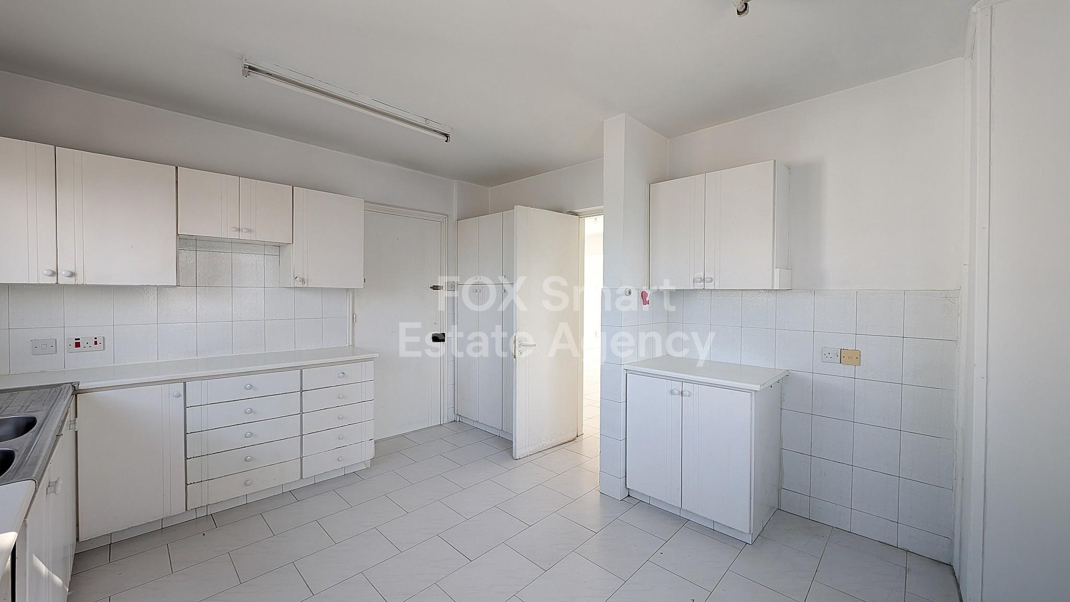 Large duplex 3-bed apartment in Nicosia for sale