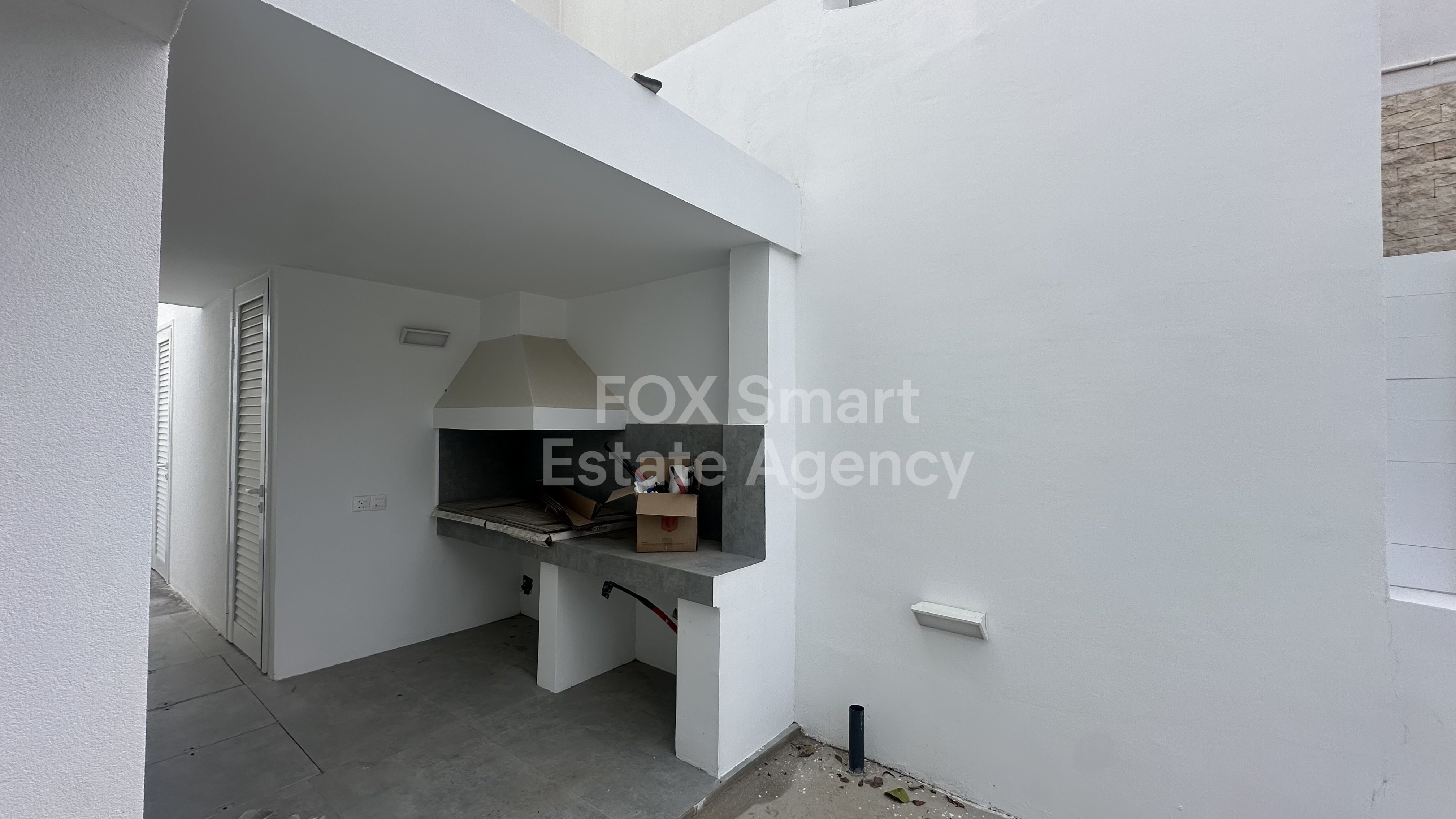 Three Bedroom Detached House For Sale in Makedonitissa
