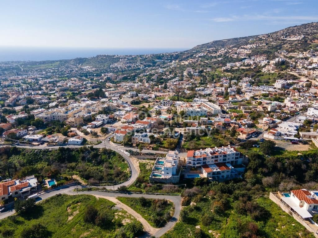 House in Pegeia - Image 4