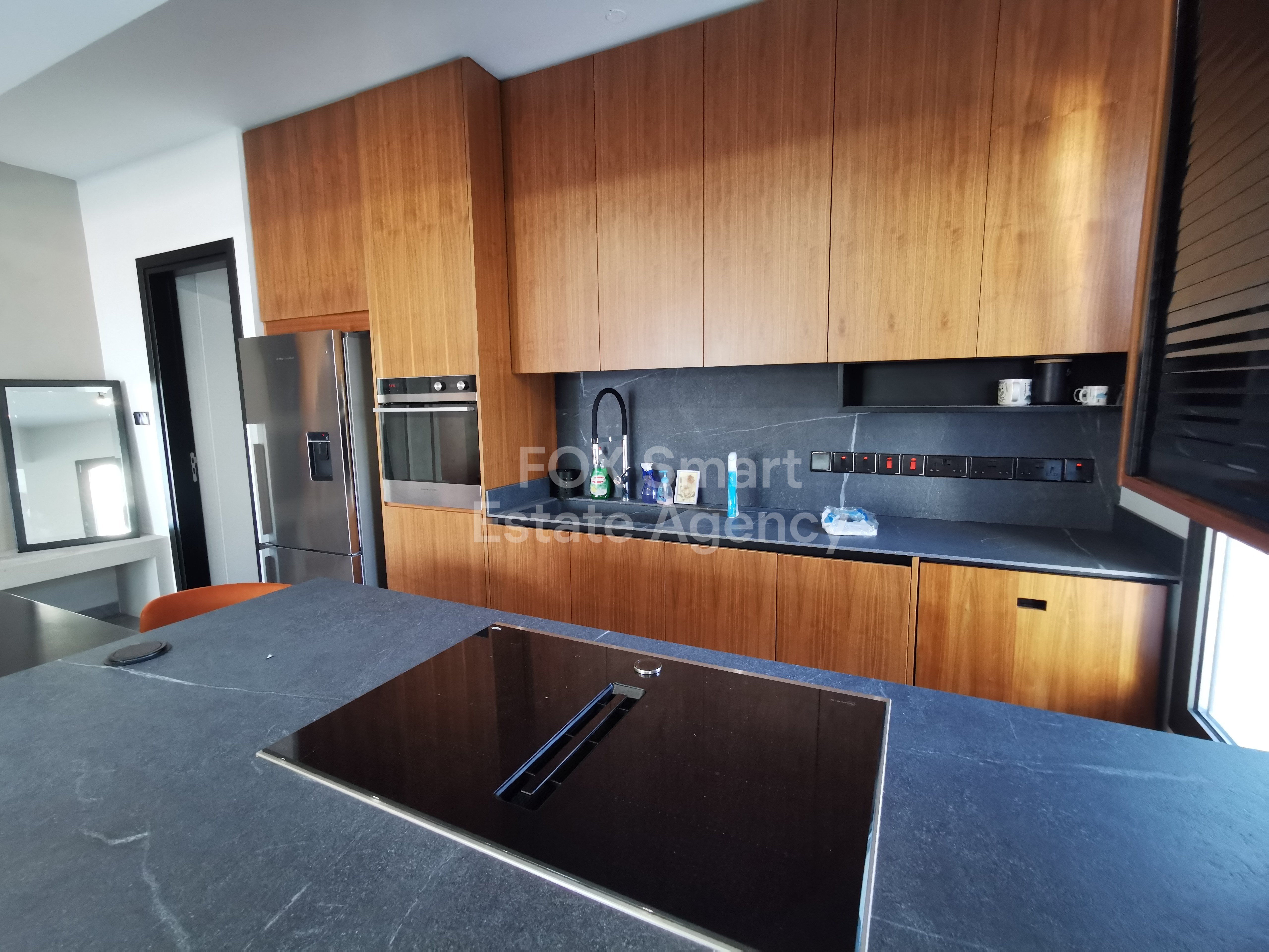 Apartment in Agios Dometios - Image 4