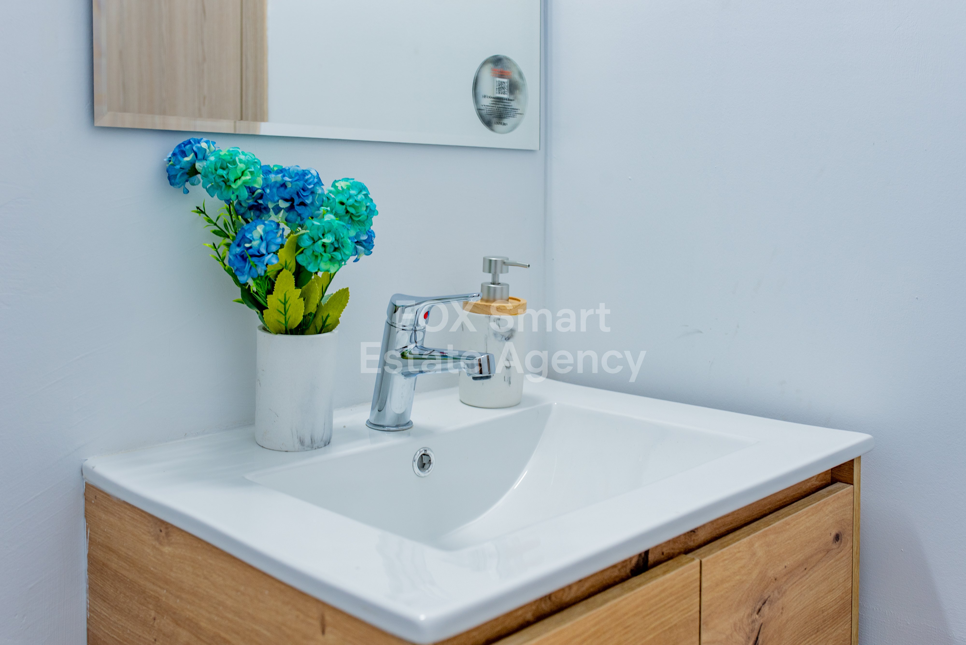 Fully renovated modern apartment near Larnaca Finikoudes