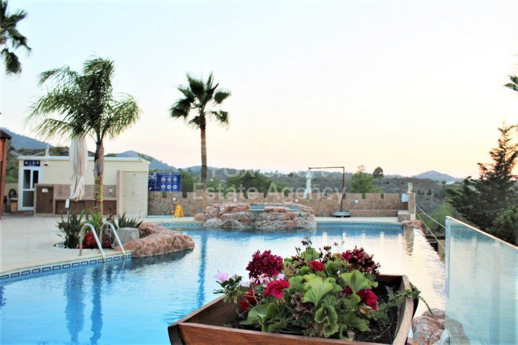 House in Nicosia - Image 4