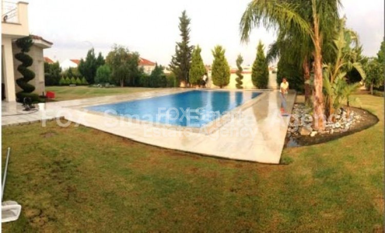 House, For Sale, Nicosia, Latsia  6 Bedrooms 3900.00 SqMt 