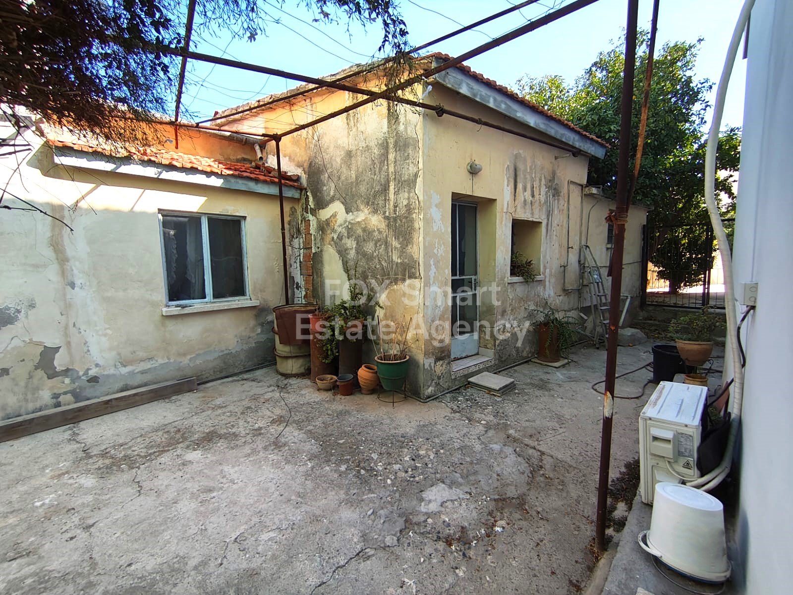 4 Bedroom Detached House + old Bungalow House, Sotiros area, Larnaca