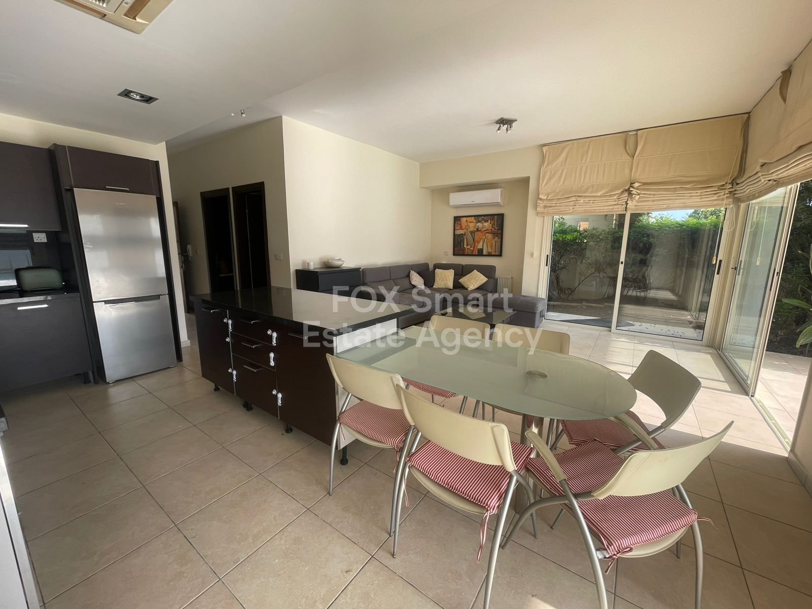 Relaxed Coastal Living: 3-Bedroom Villa Steps from the Beach in Pyla