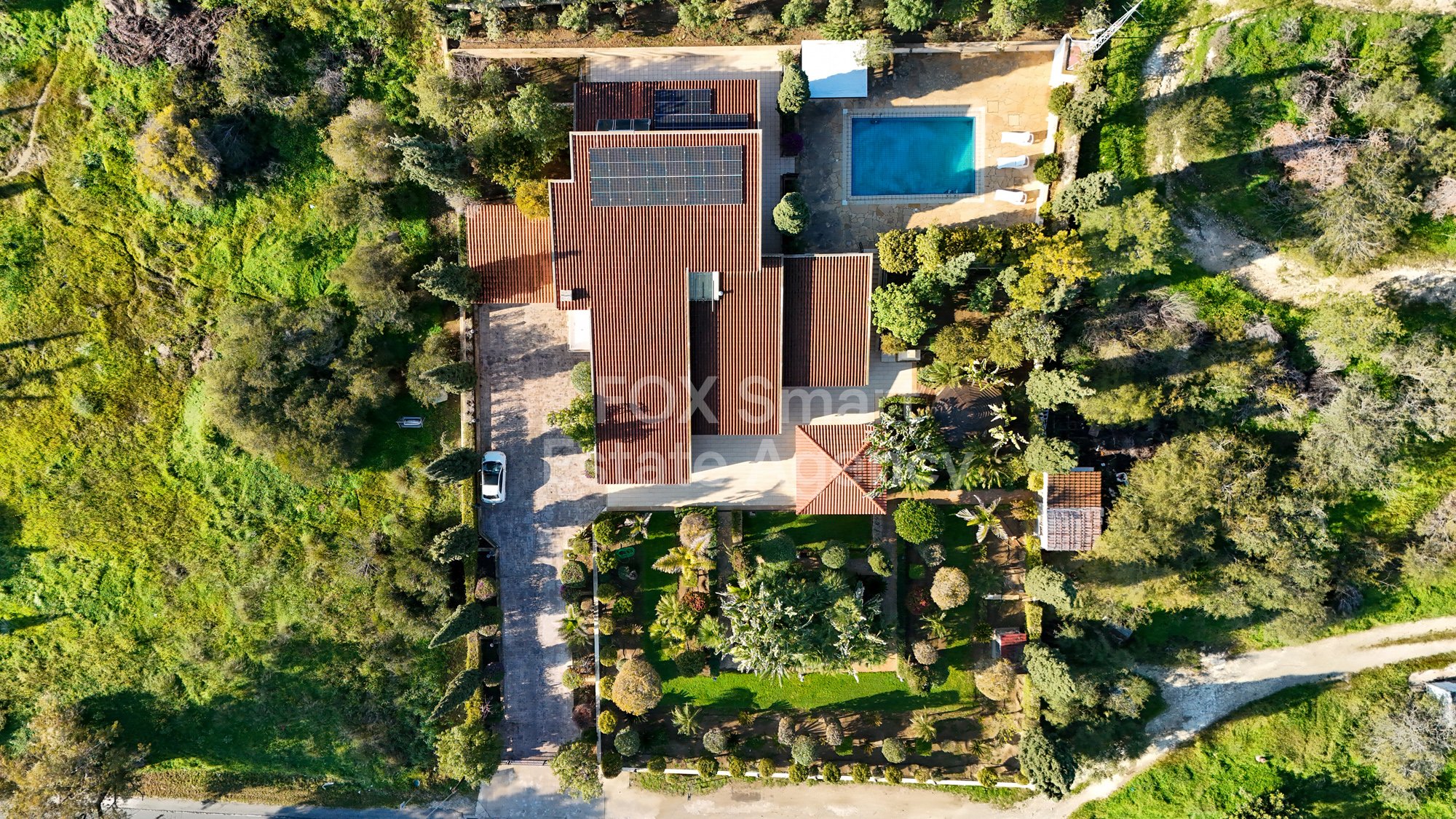 Luxury 4-Bedroom Villa with Private Pool & Development Potential – Pascal Area, Larnaca