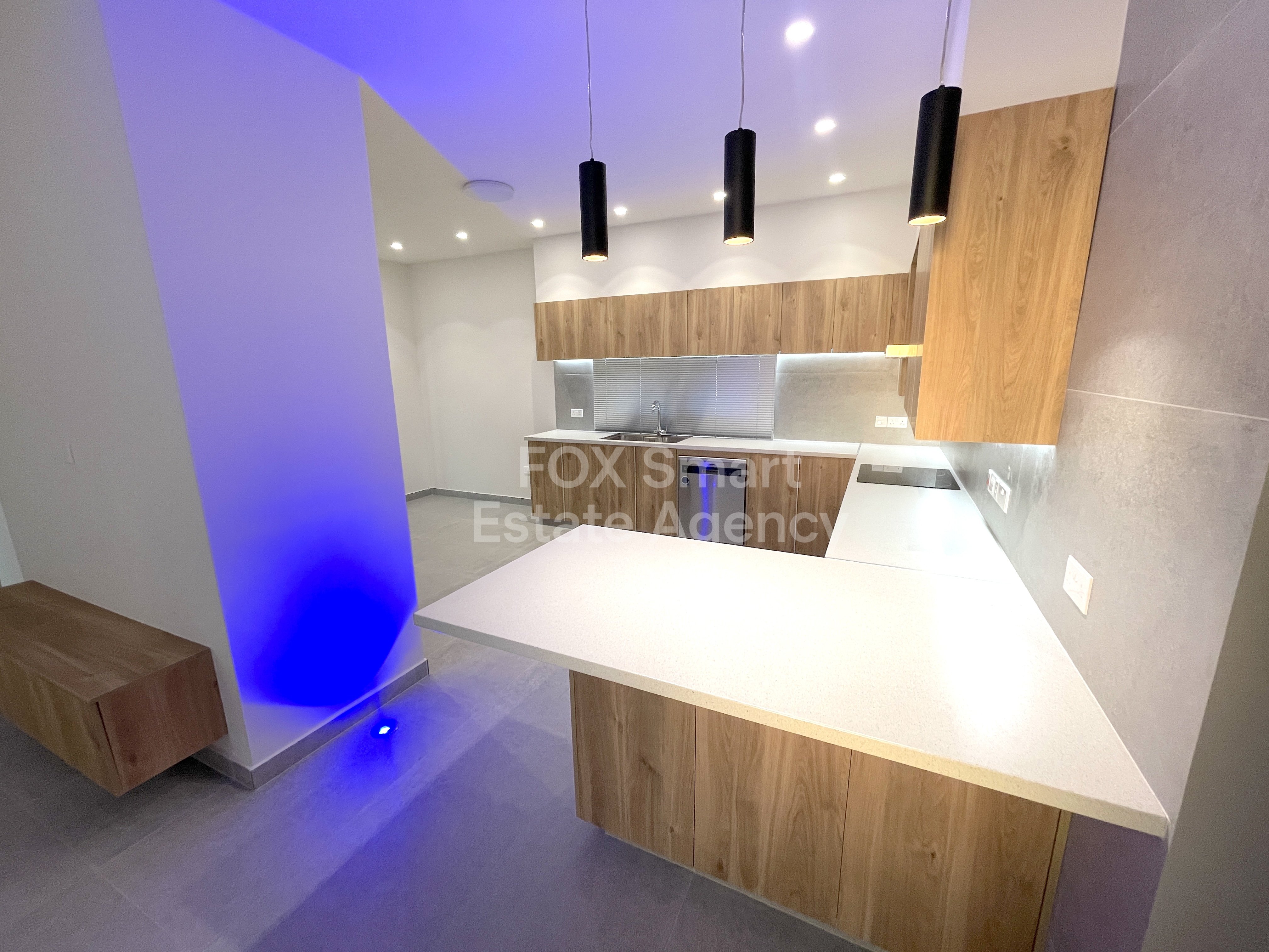 Charming Top-Floor 2-Bedroom Apartment with Expansive Balcony Near American Medical Center in Strovolos!