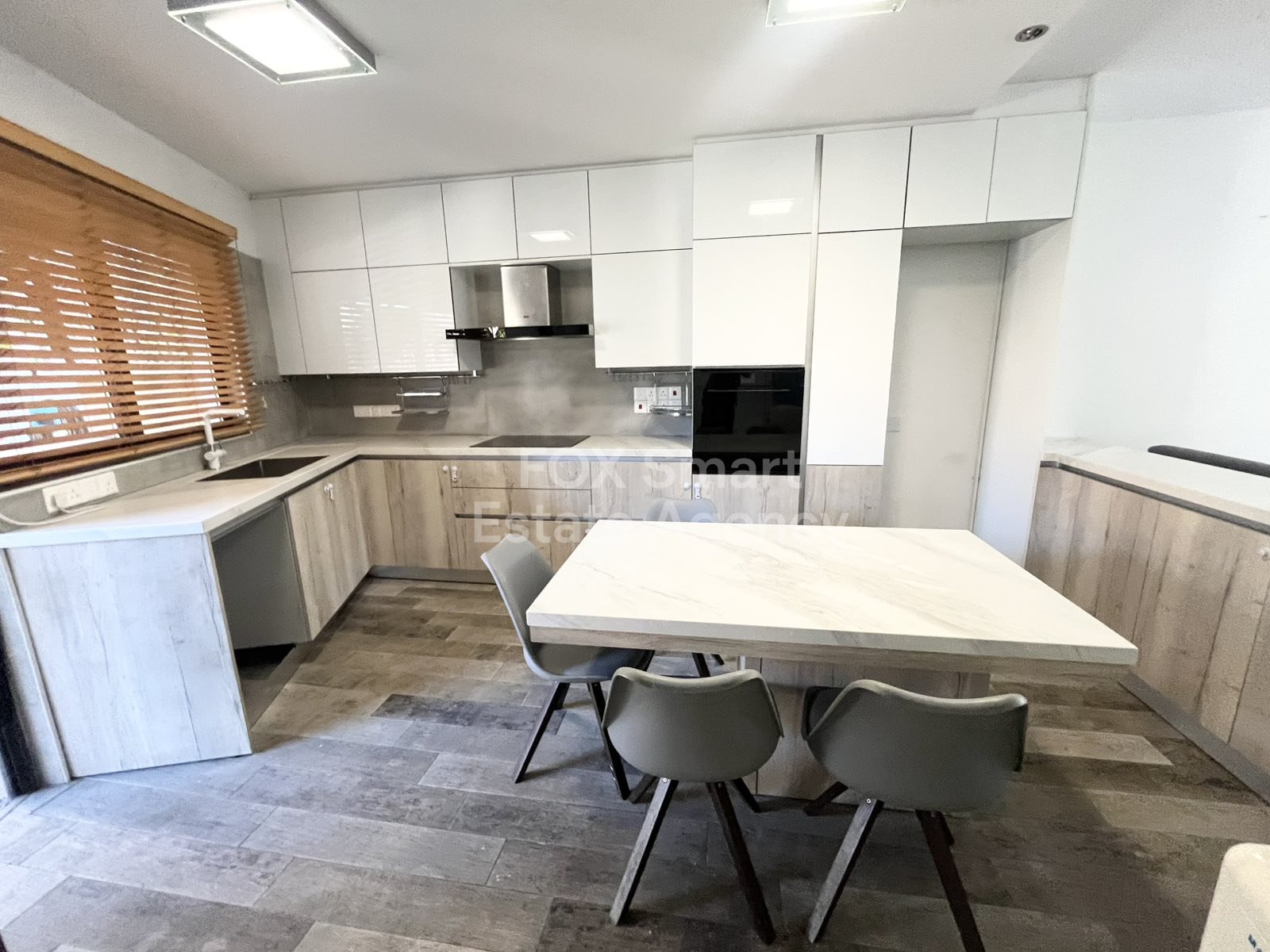 For rent 3 bedroom ground floor apartment in Agioi Omologites, near American School.