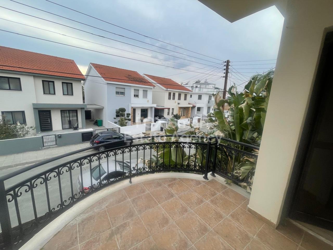 House in Kamares - Image 3