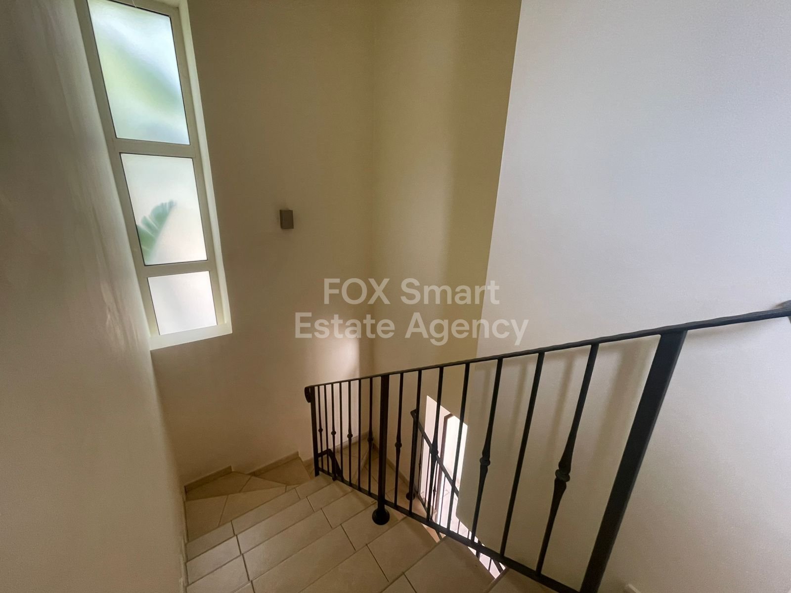 Relaxed Coastal Living: 3-Bedroom Villa Steps from the Beach in Pyla