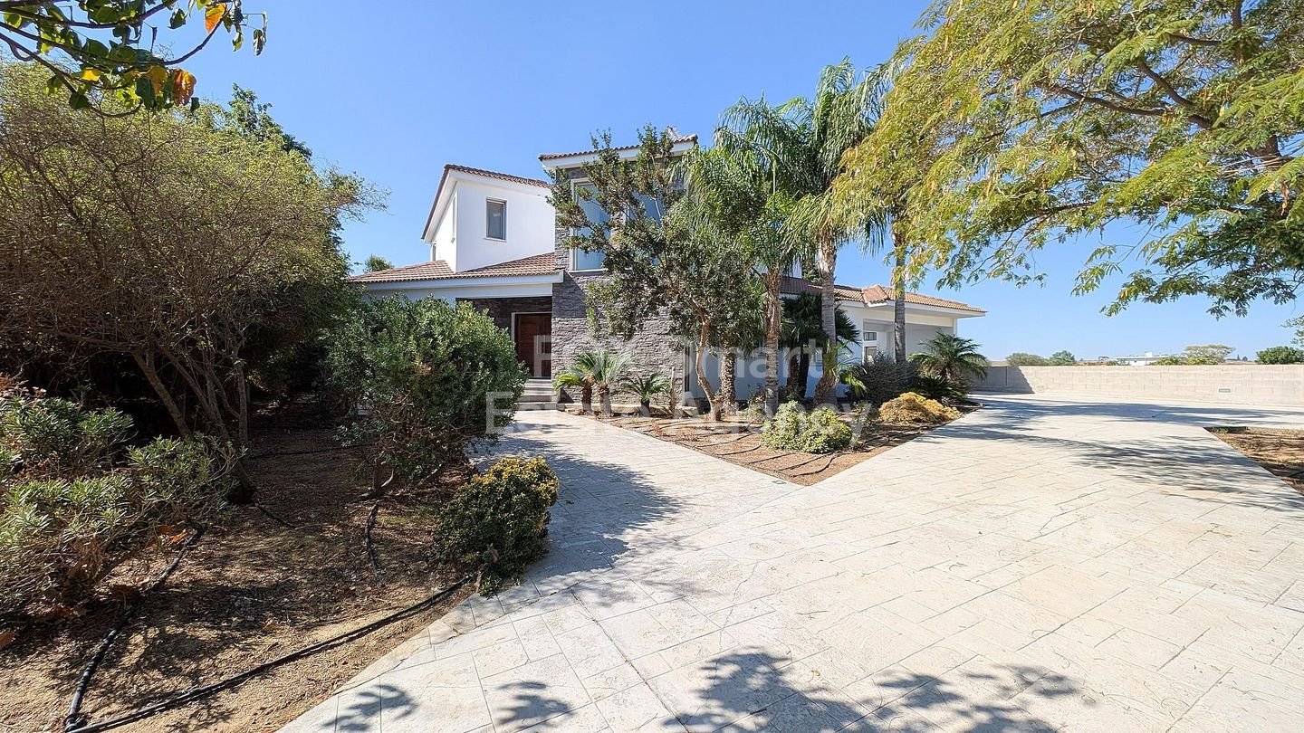 Luxury Two-Storey House in Pano Deftera, Nicosia for sale