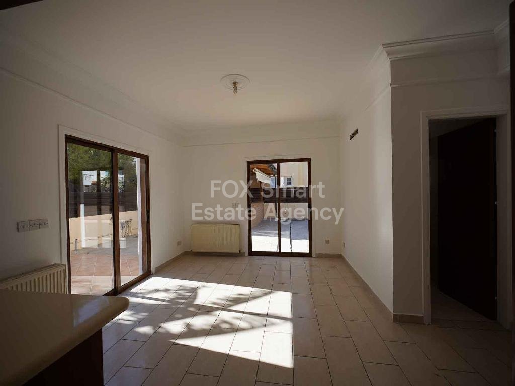 Large detached house in a large plot, Lakatameia-Nicosia for sale