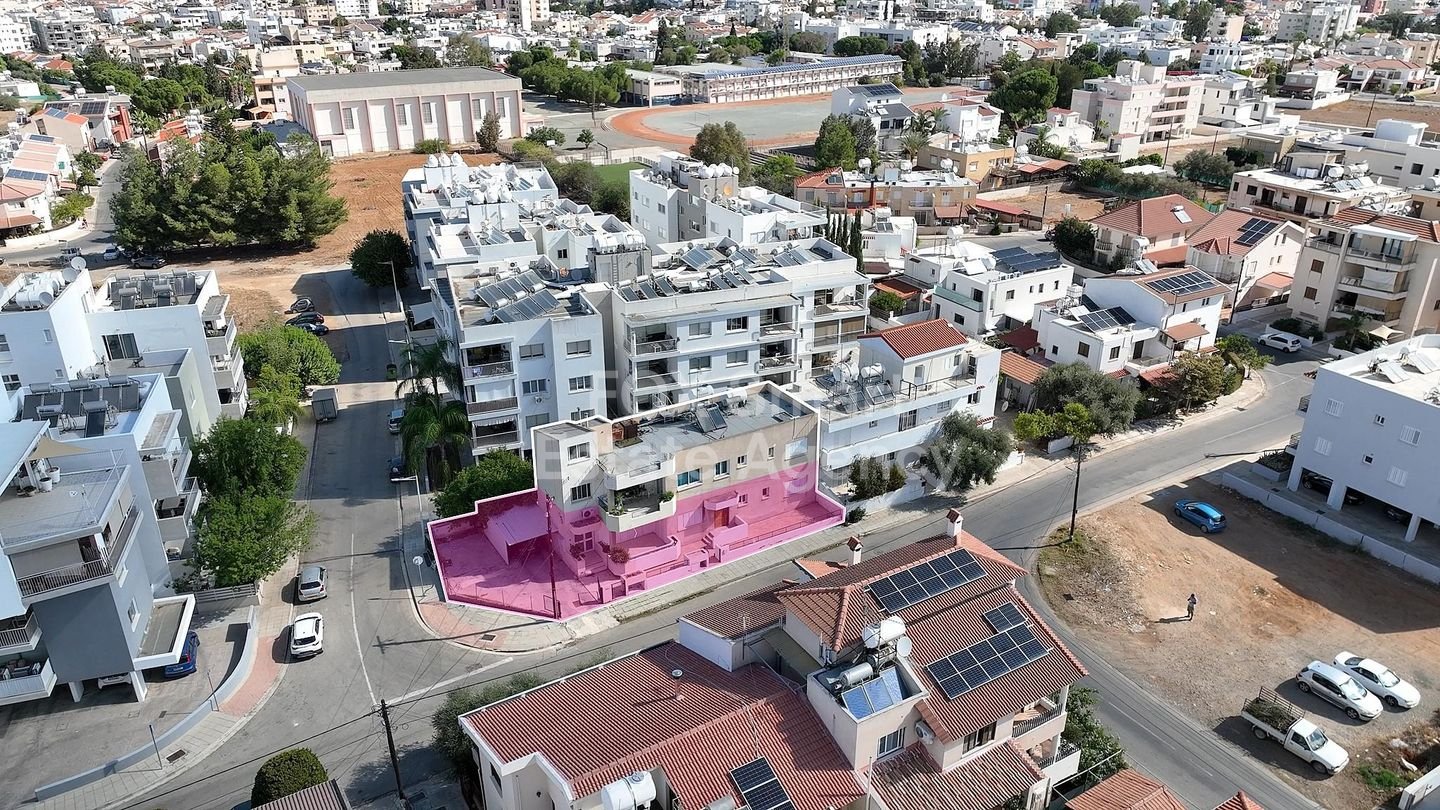 Charming Ground-Floor Apartment, with large verandas in Prestigious Strovolos