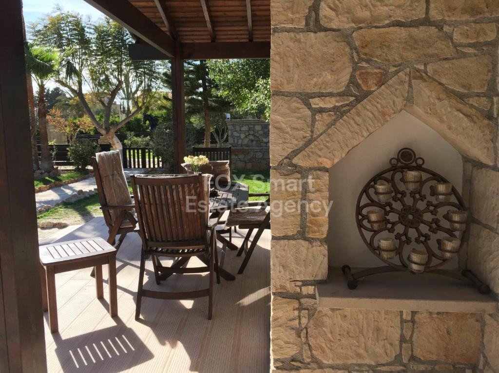 House in Anarita - Image 4