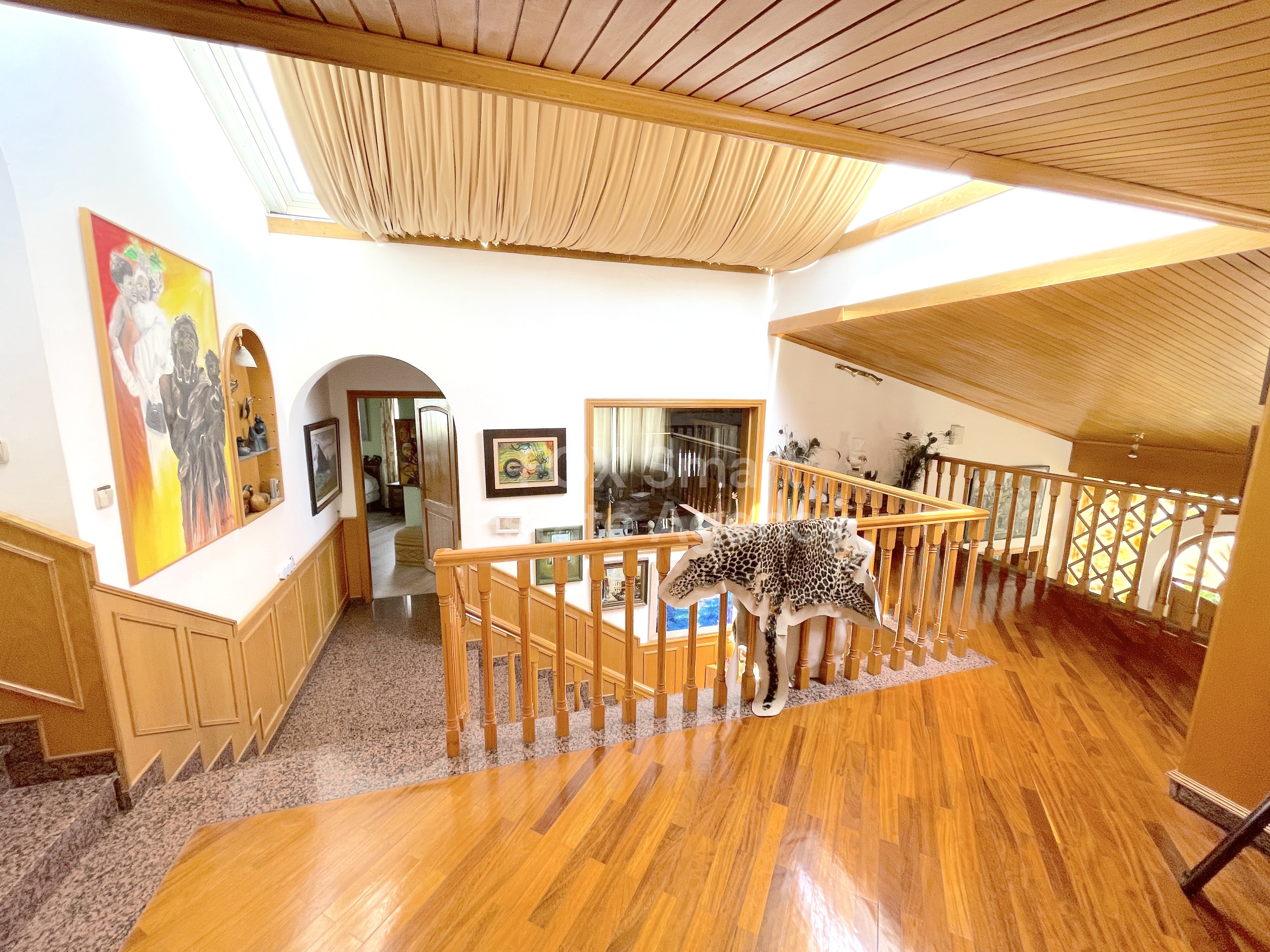Timeless Elegance in Platy Aglantzias area: Your Dream Home with big yard Awaits