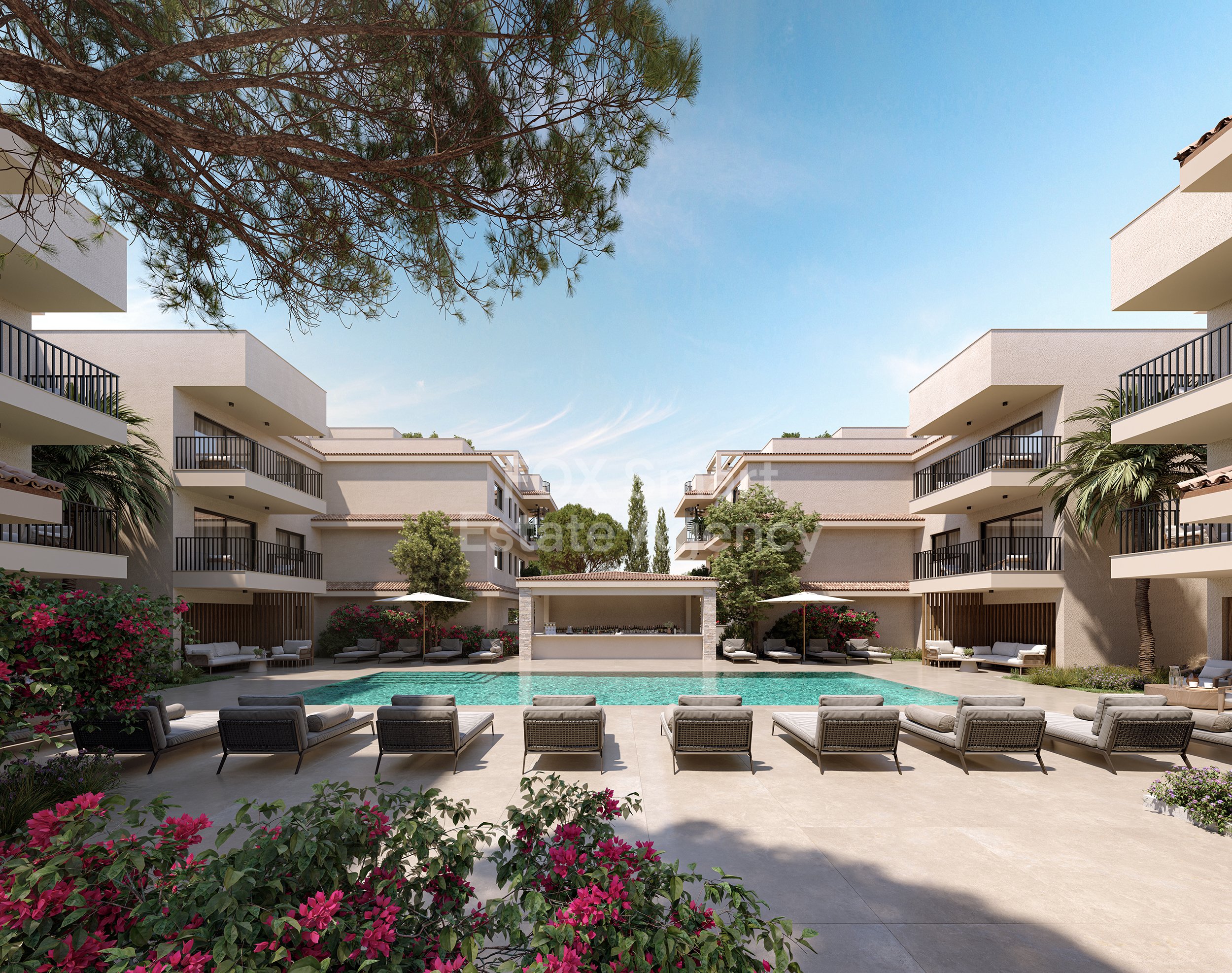 Luxury 1-Bed Apartment with Pool & Spa Amenities