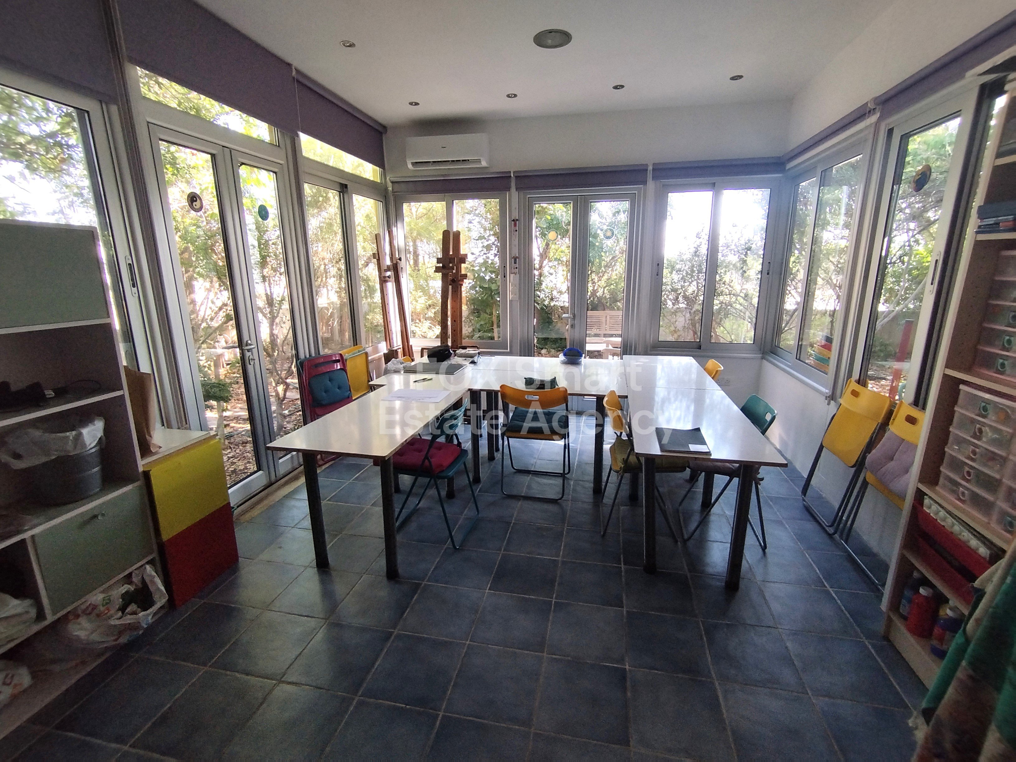 Space, Comfort & Location – 4-Bedroom Residence with Attic & Courtyard