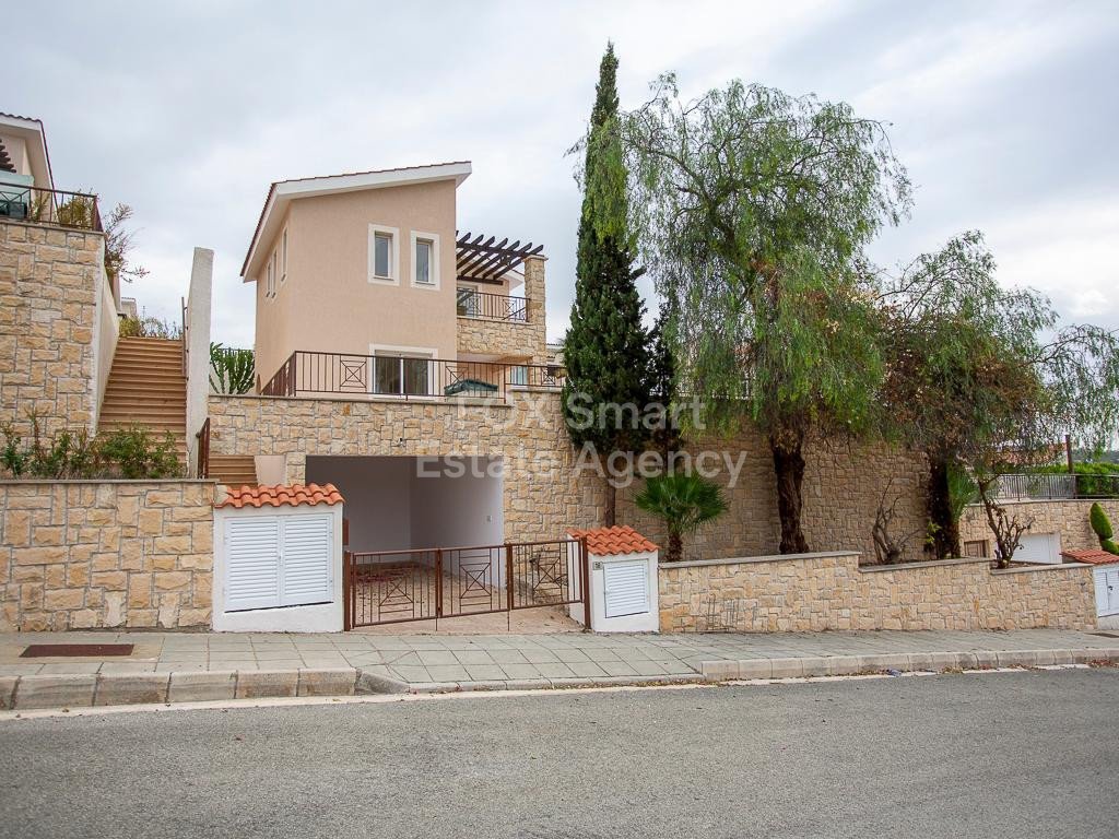 House in Tala - Image 2