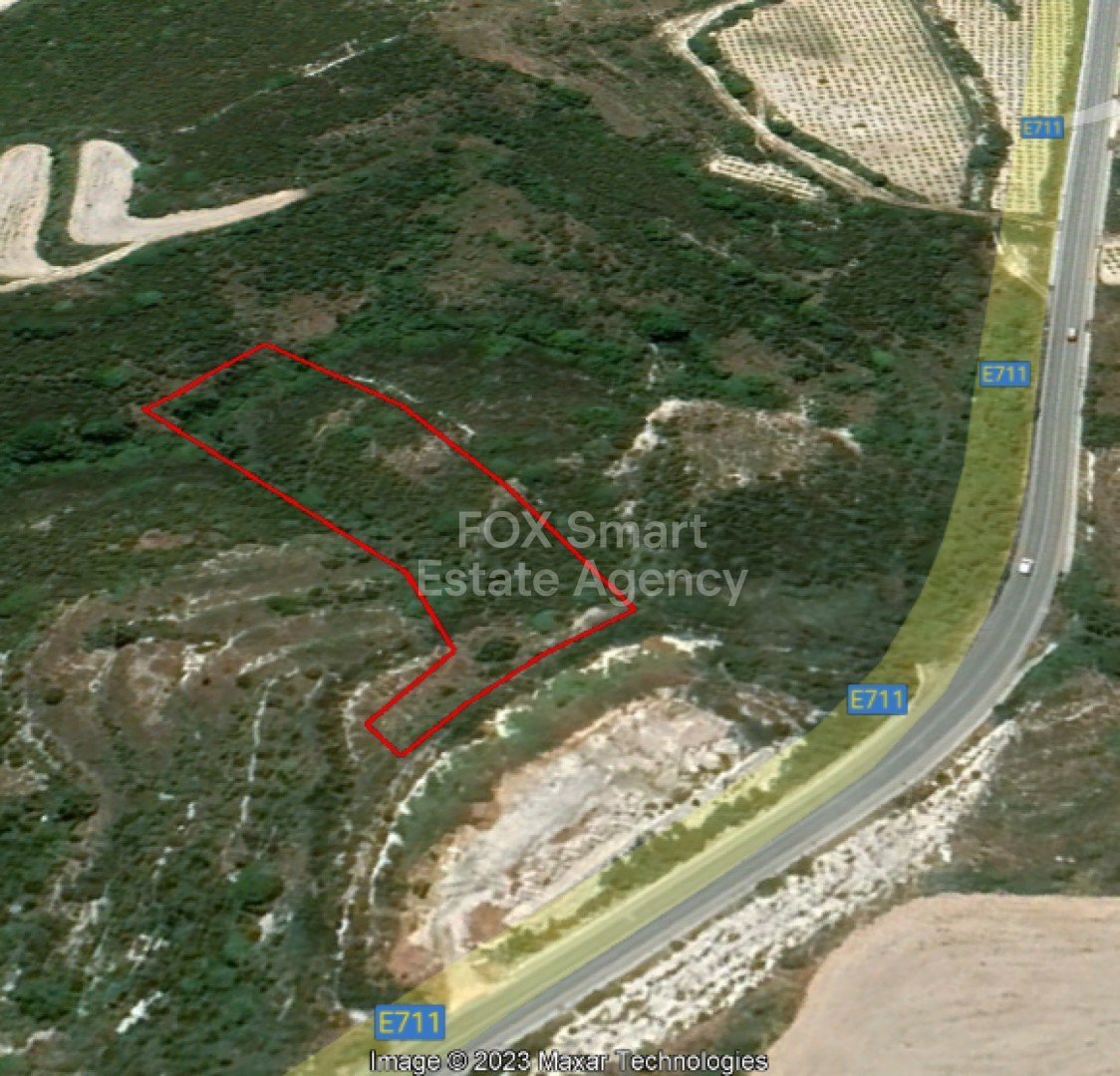 Land in Theletra - view 1