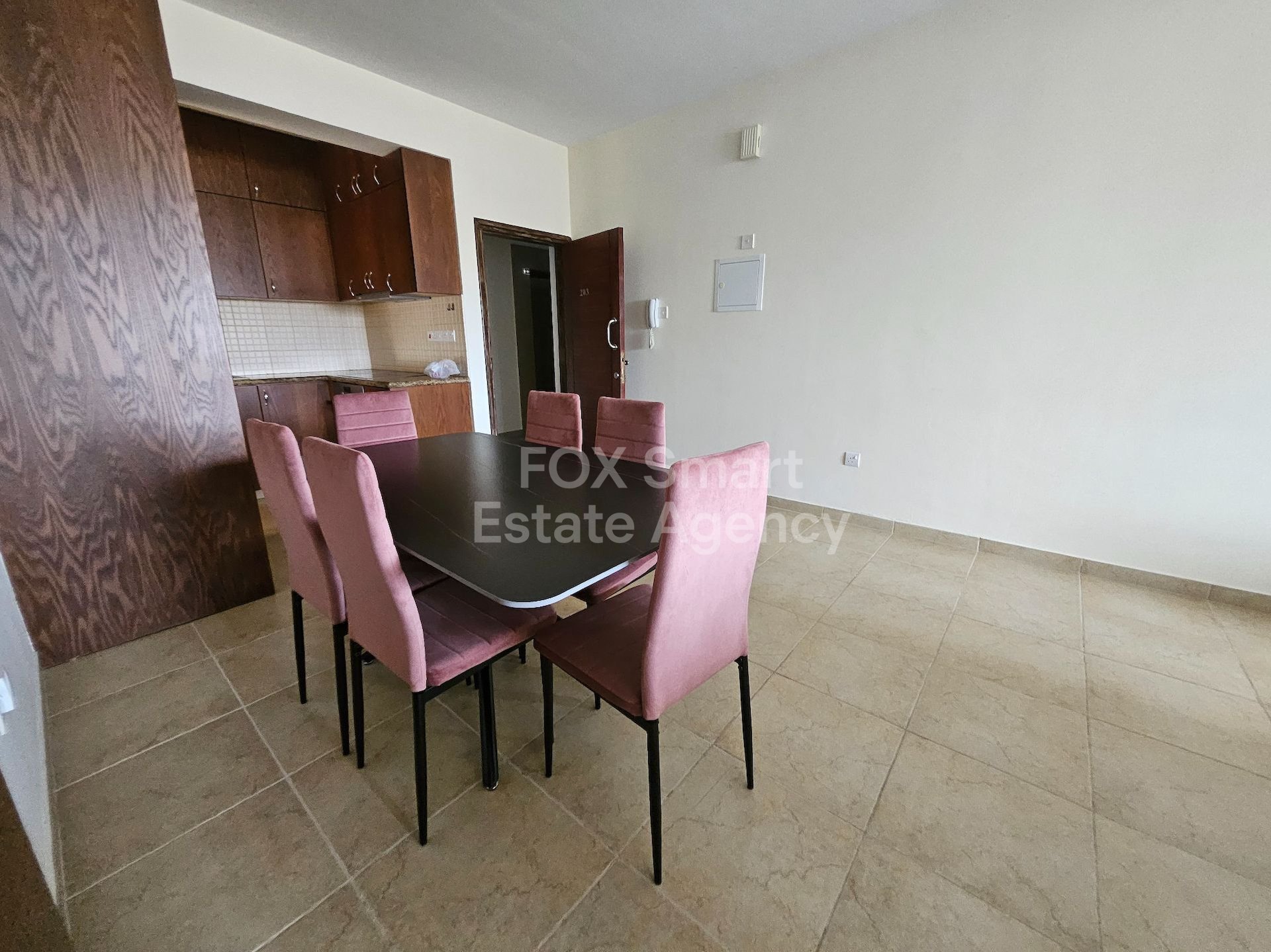 Apartment in Saint Spyridonas - Image 4