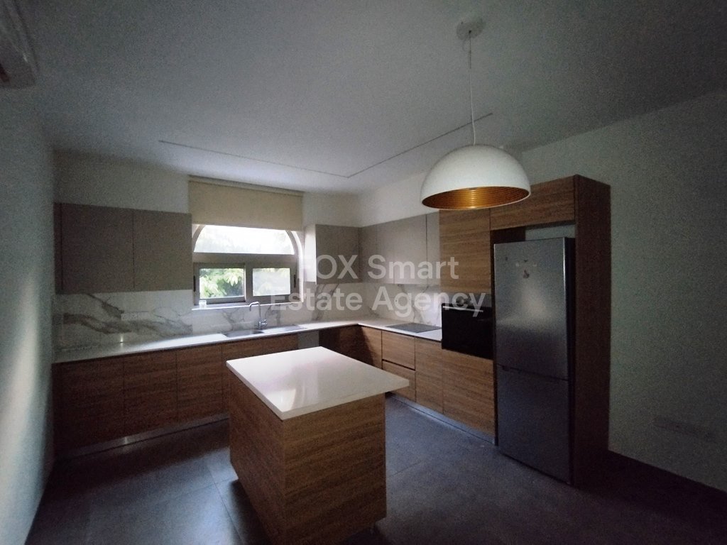 Luxurious 3 Bedroom Villa in Livadia For Rent