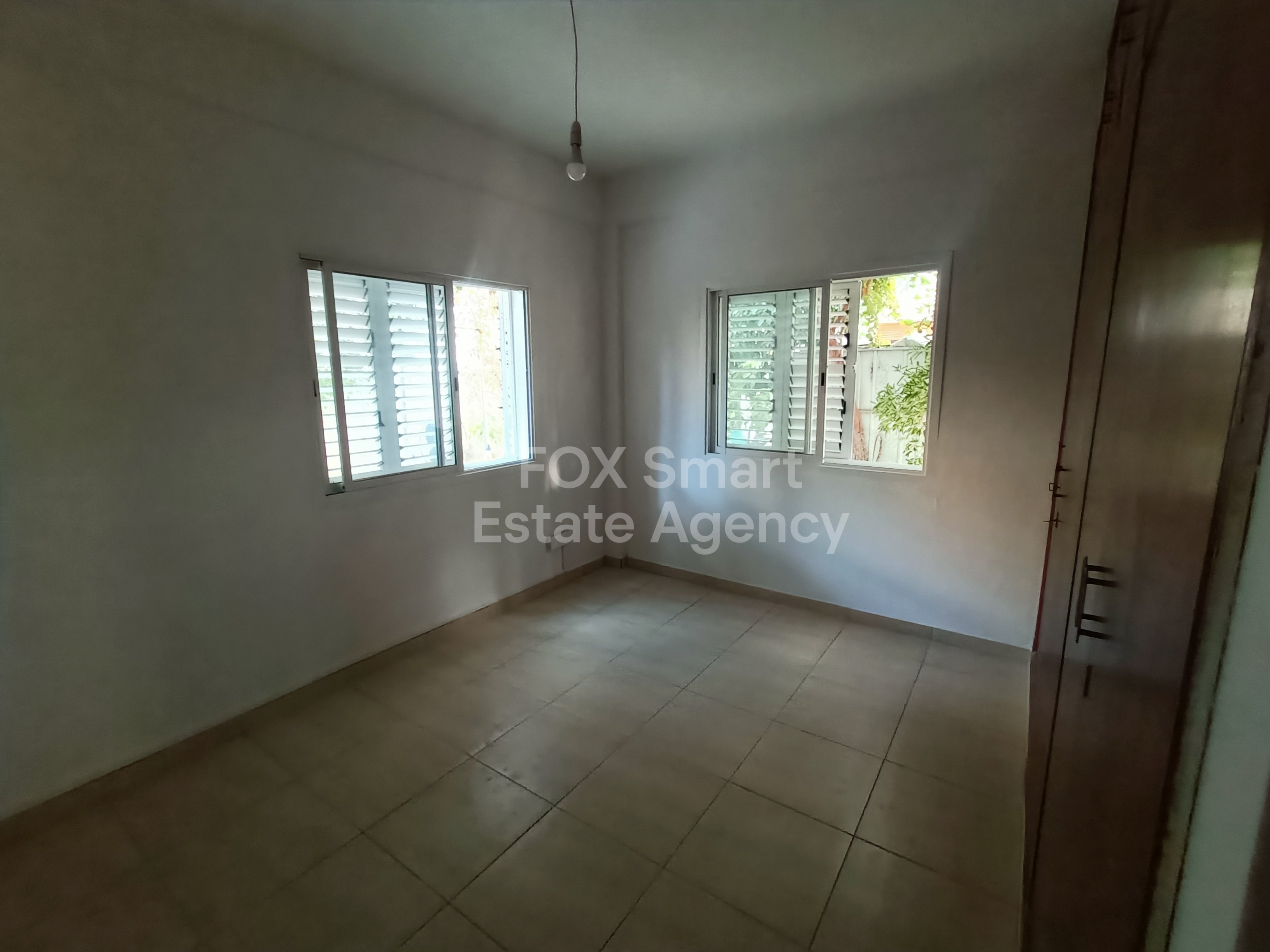 Spacious 3 Bedroom Unfurnished Ground floor House in Agios Dometios