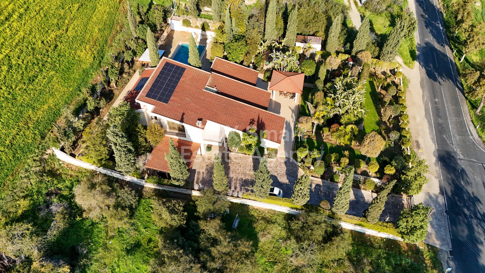 Luxury 4-Bedroom Villa with Private Pool & Development Potential – Pascal Area, Larnaca