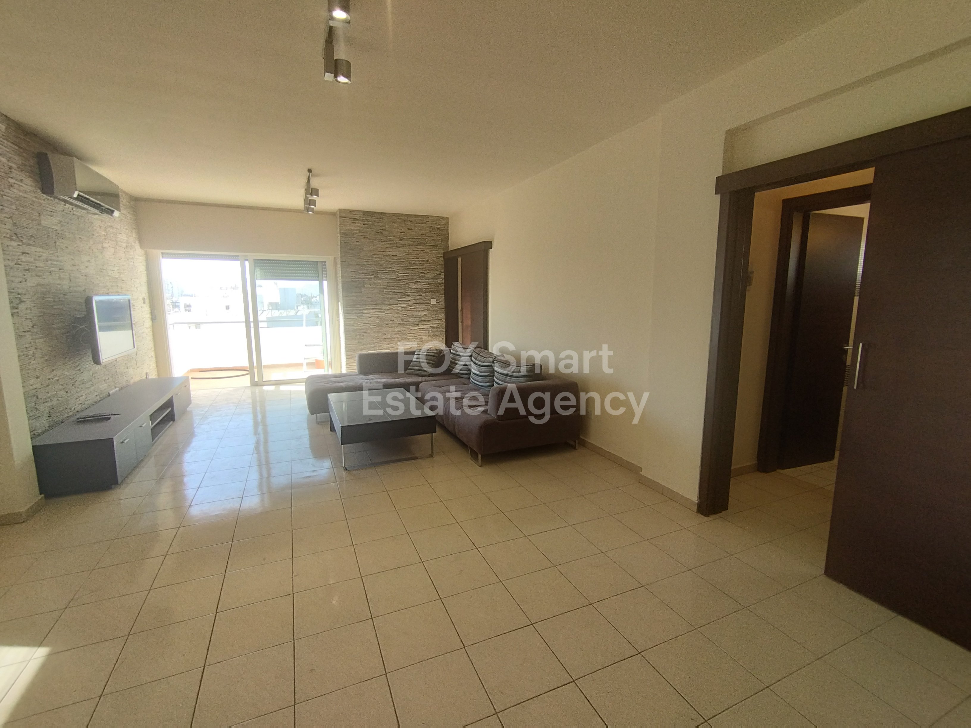 Prime 3-Bedroom Apartment in Central Lykavitos