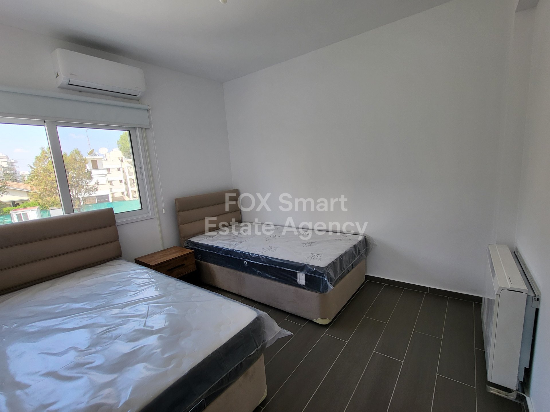 3-bedroom fully renovated and fully furnished apartment in Lykavitos