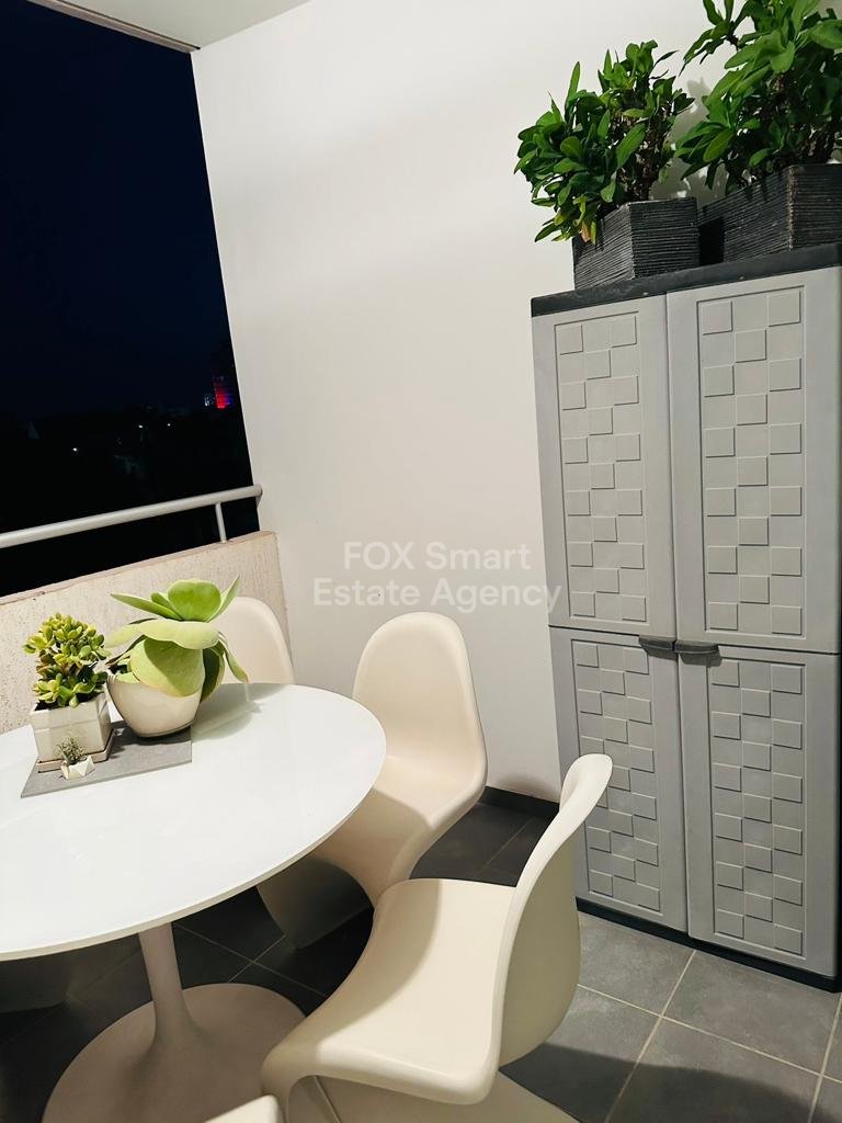 2 Bedroom, Modern Apartment