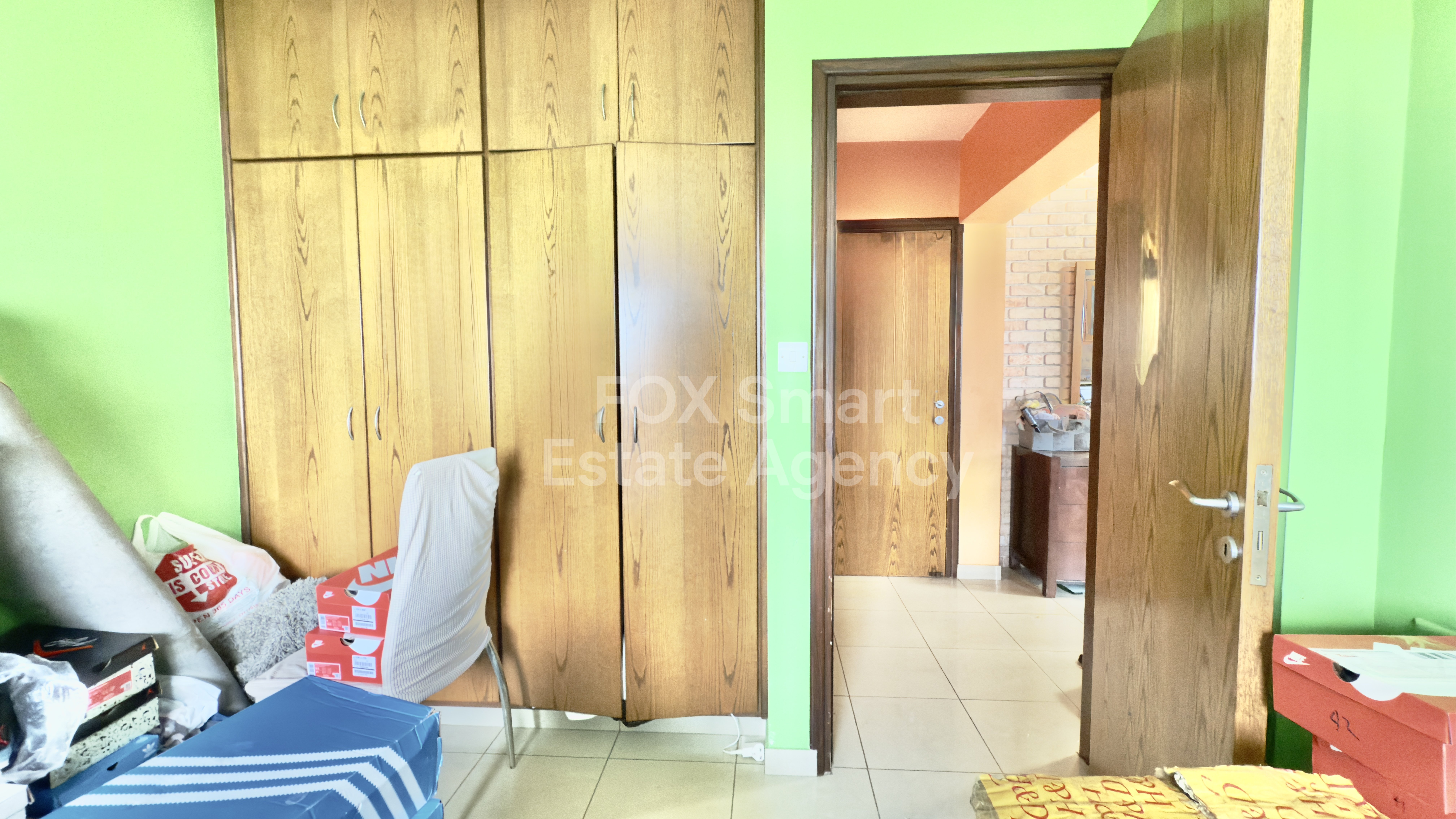 Spacious 3-Bedroom Apartment with Title Deeds – Exceptional Value in Kiti