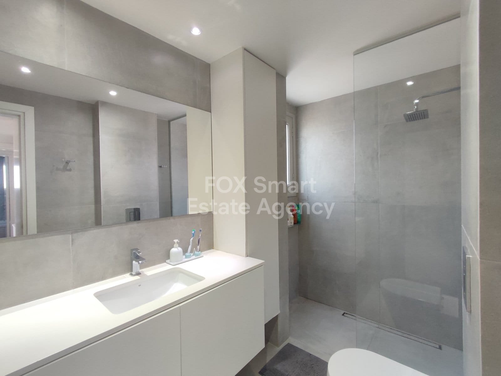 Spacious 2-Bedroom Apartment near Alpha Mega Akropolis