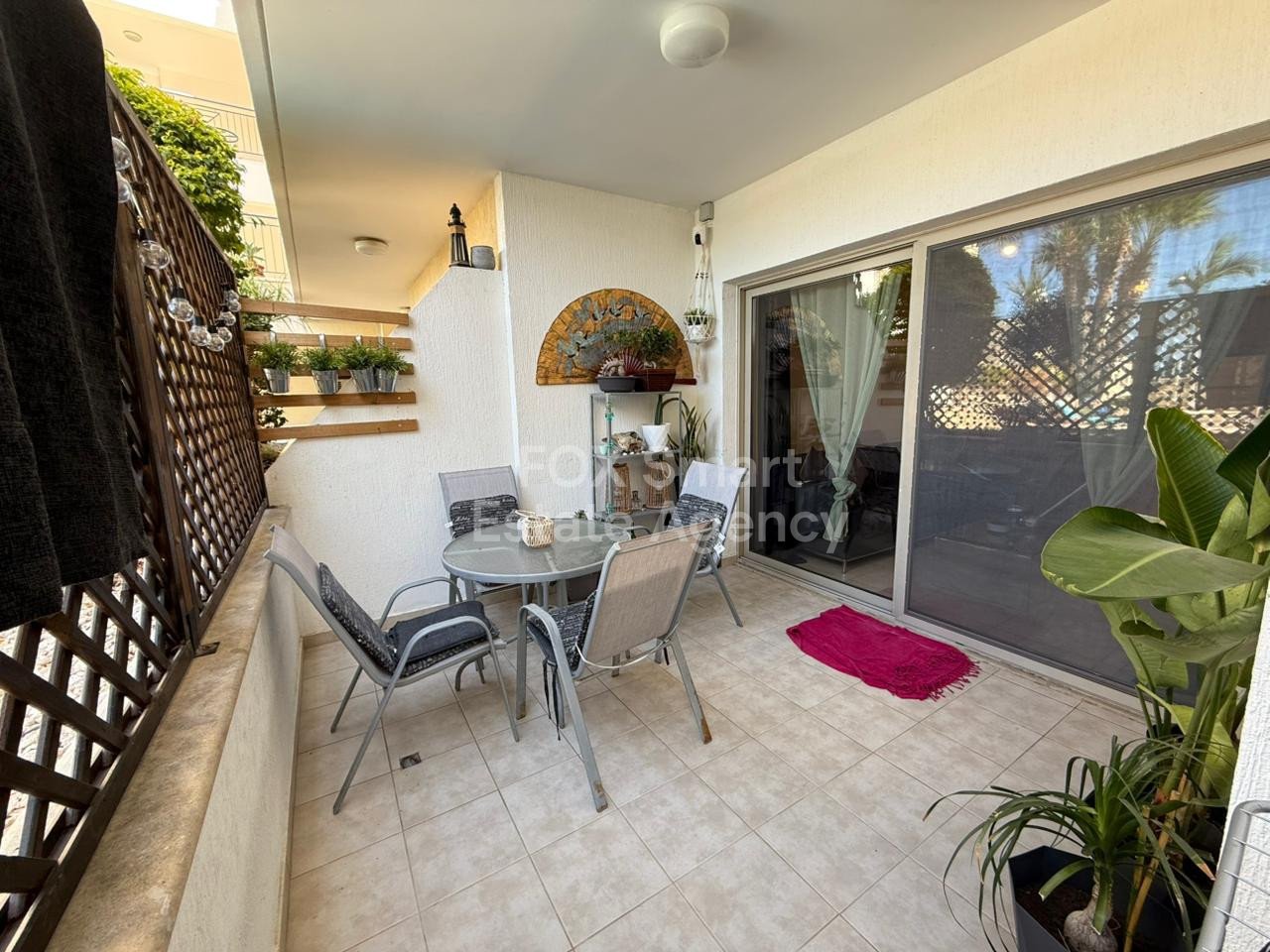 Apartment in Yeroskipou - view 1