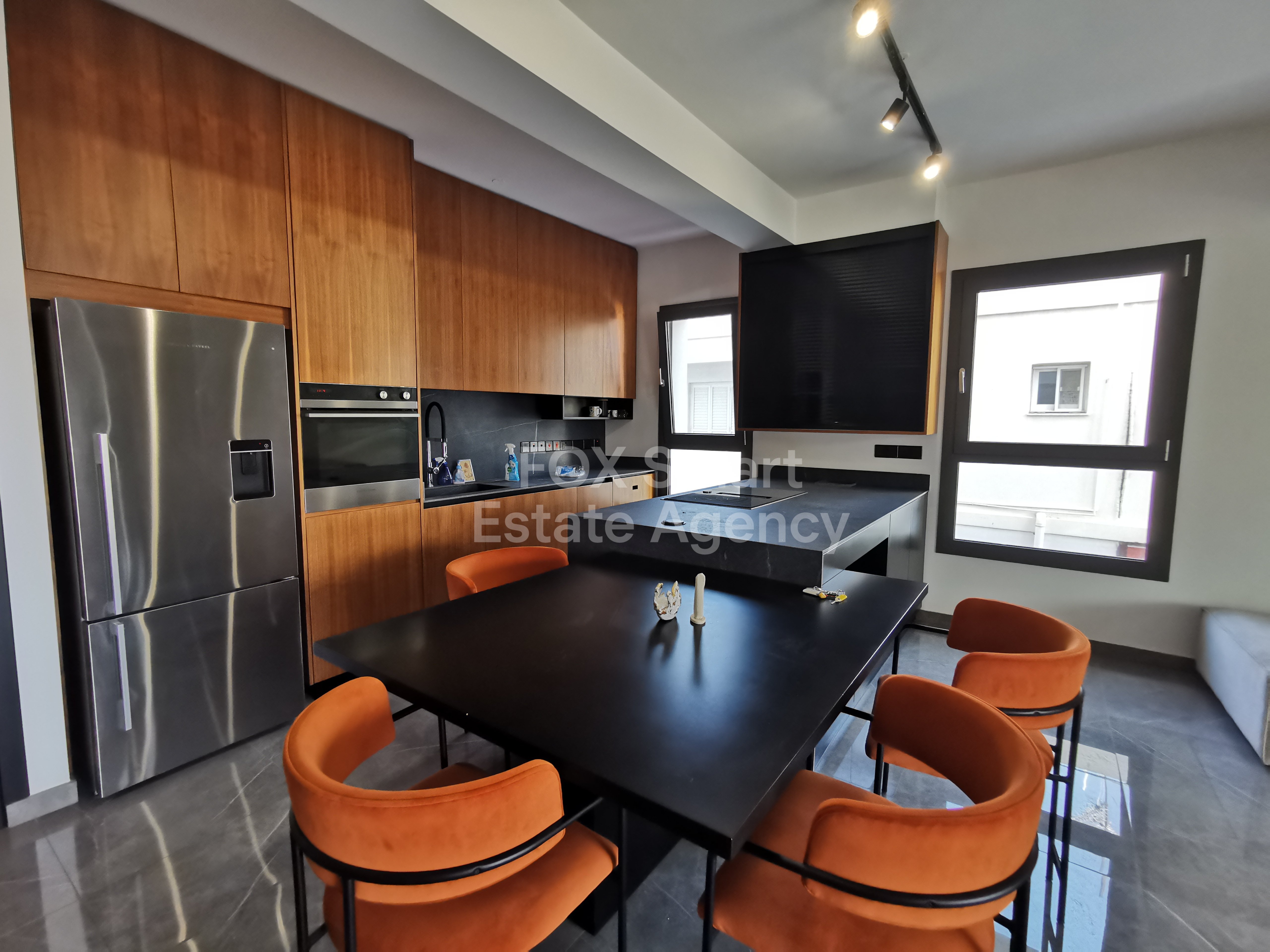 Apartment in Agios Dometios - Image 2