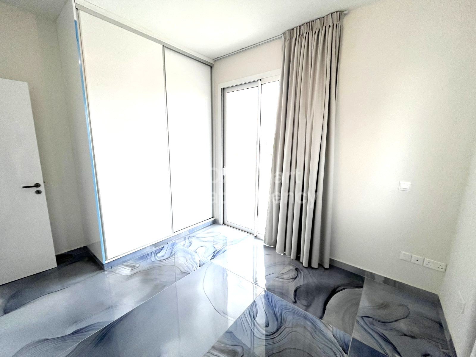 Luxurious modern two bedroom apartment for rent
