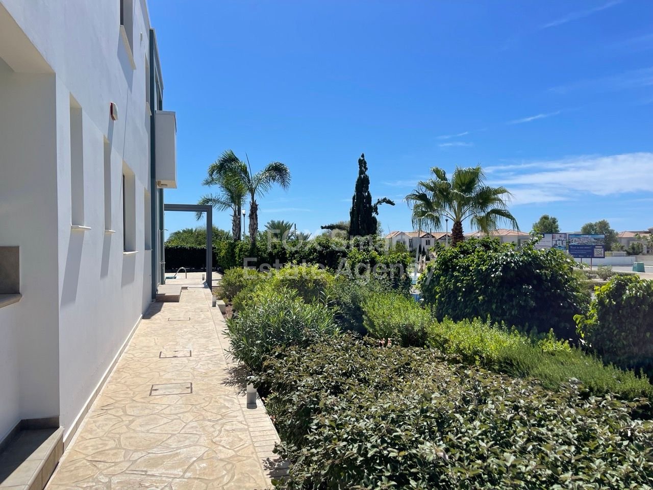 Beachside 3-Bedroom Apartment with Private Pool in Pervolia, Larnaca