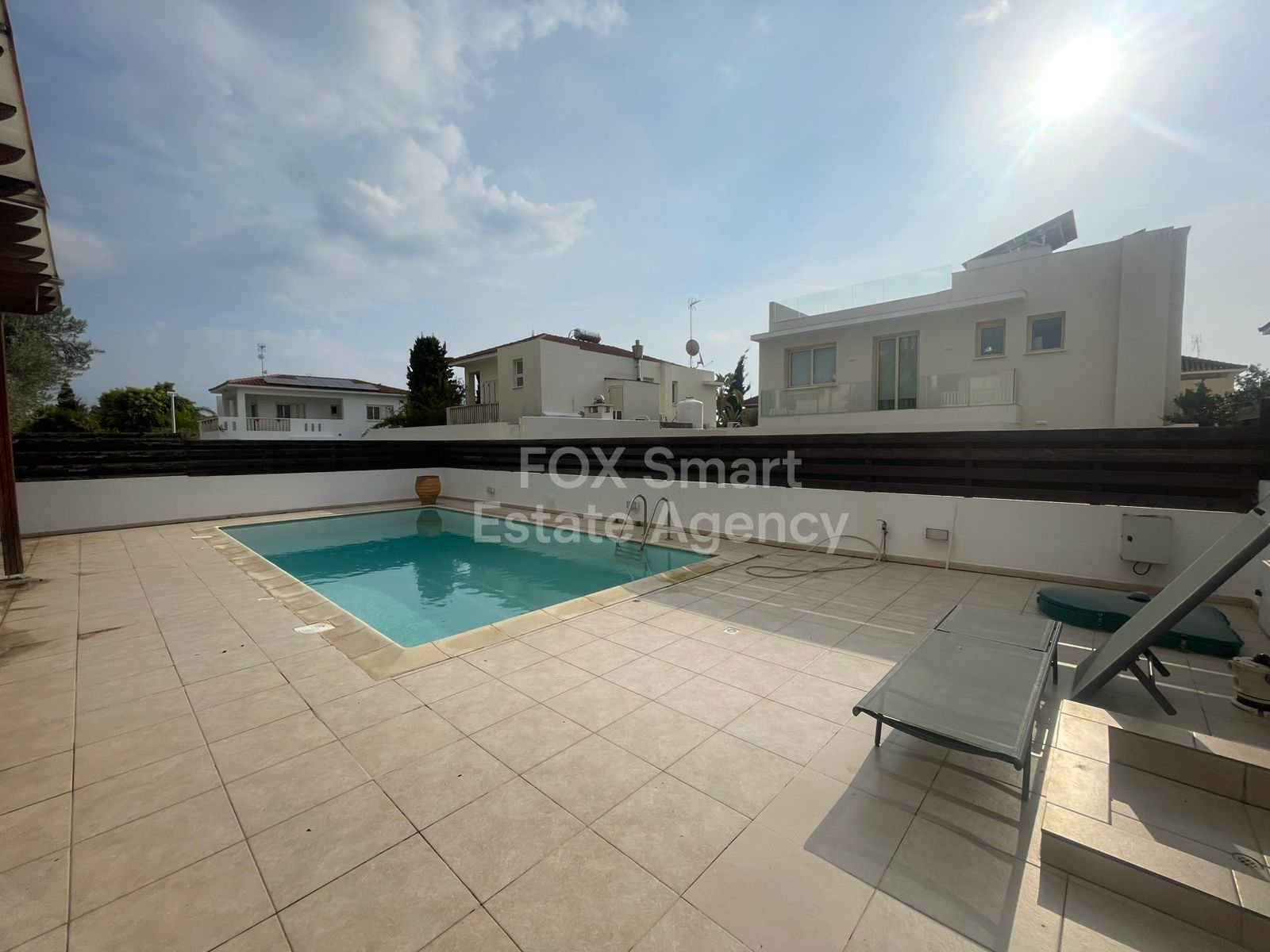 Relaxed Coastal Living: 3-Bedroom Villa Steps from the Beach in Pyla