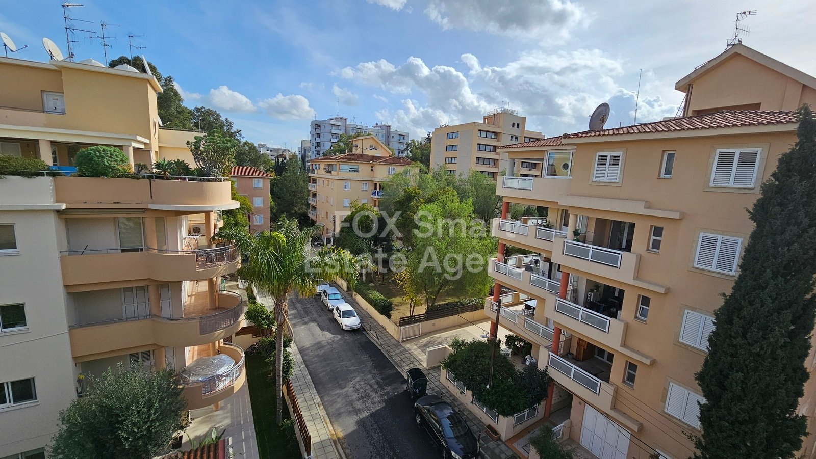 Fully furnished 3-Bedroom Penthouse for rent in Agioi Omologites with lovely view