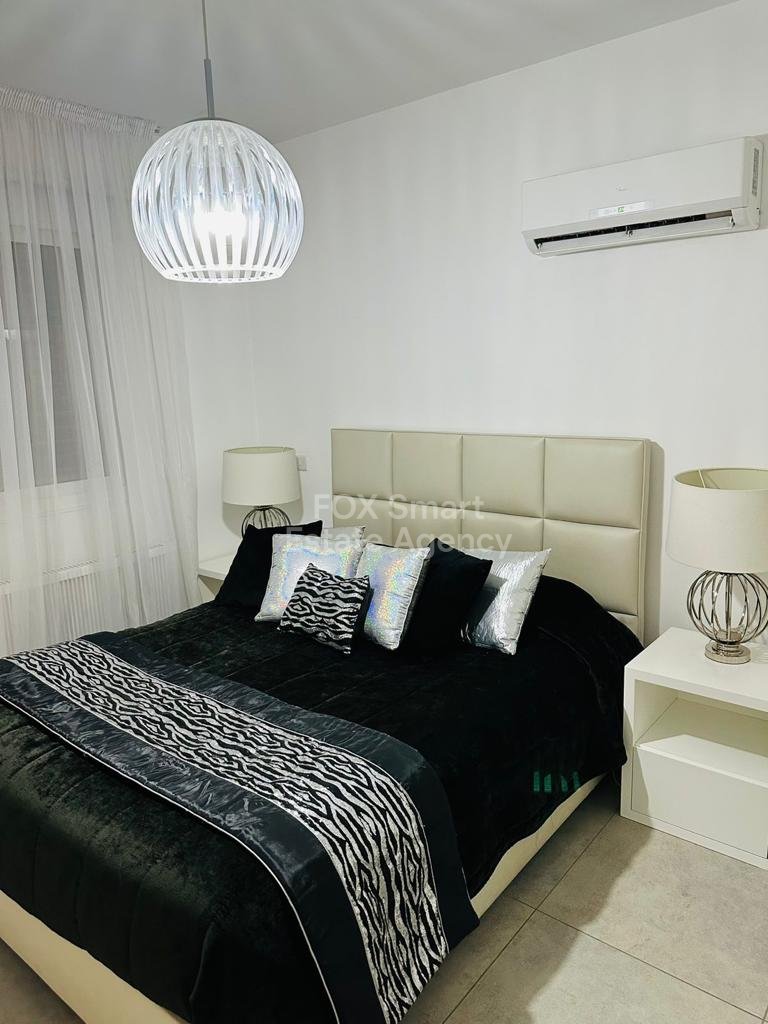 2 Bedroom, Modern Apartment