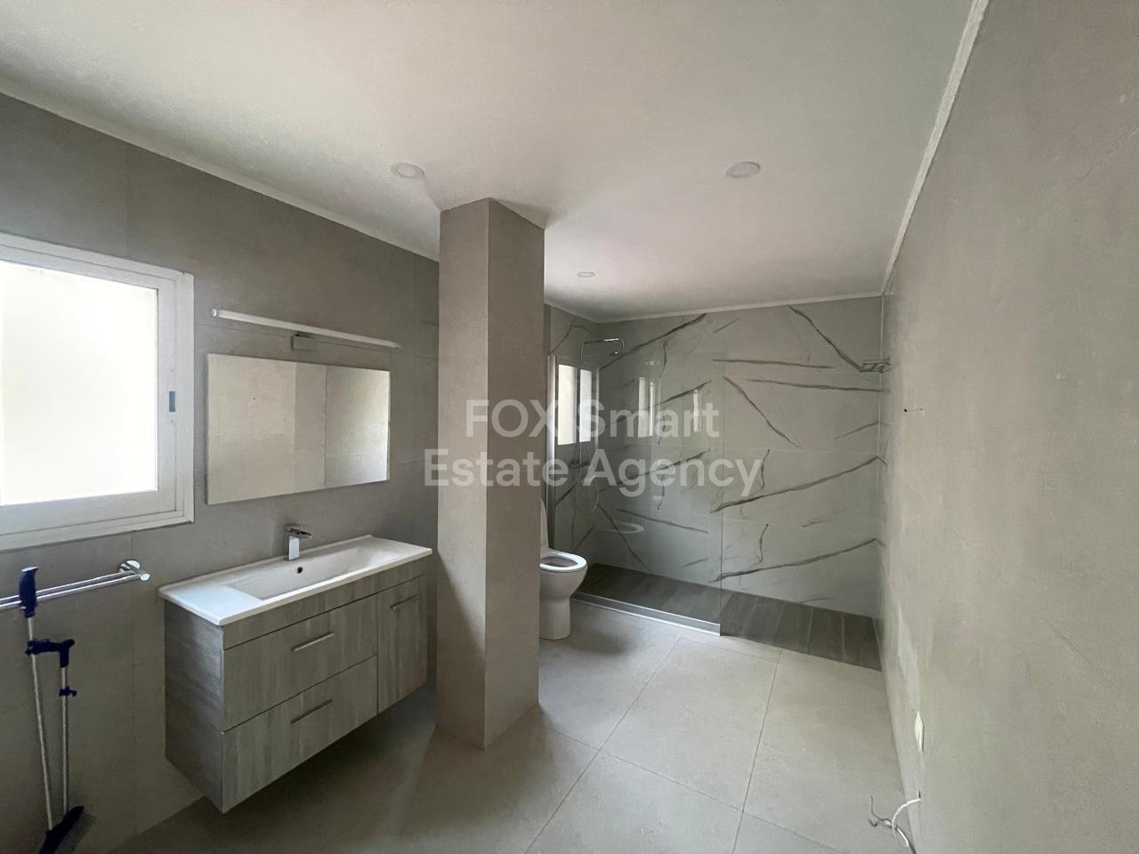 Spacious 4-Bedroom House for Rent – Central Harbor Area