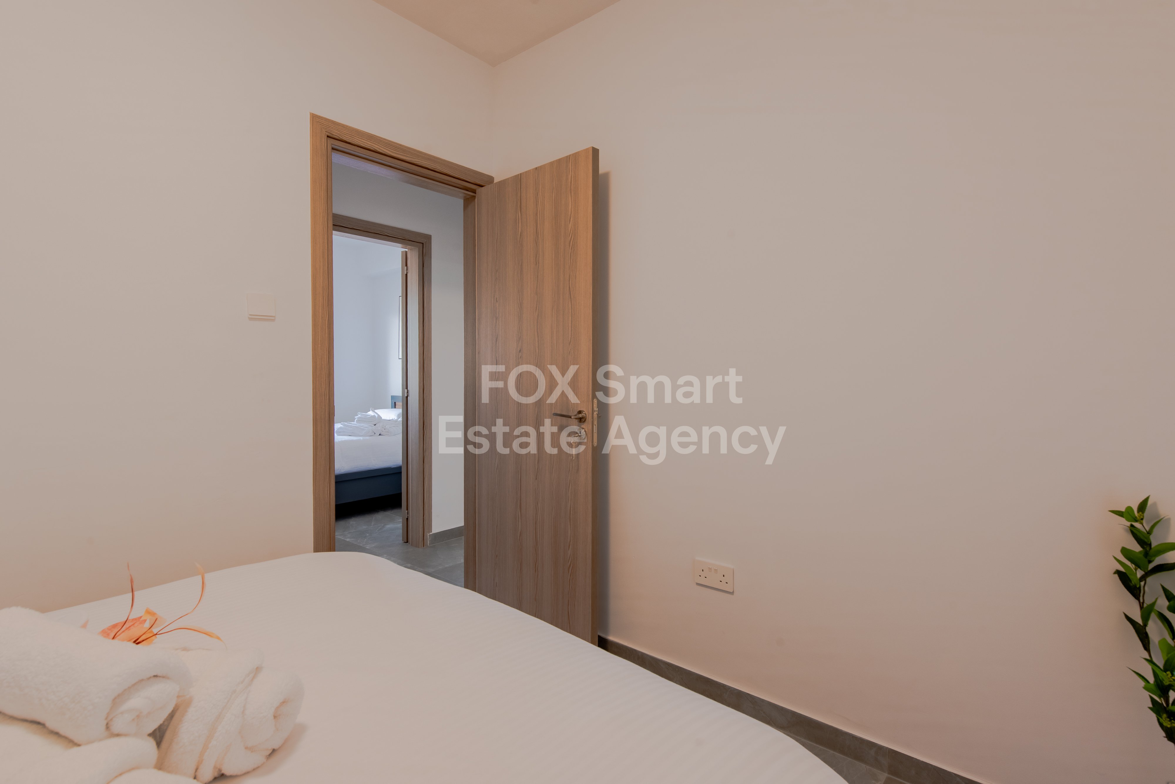 Fully renovated modern apartment near Larnaca Finikoudes