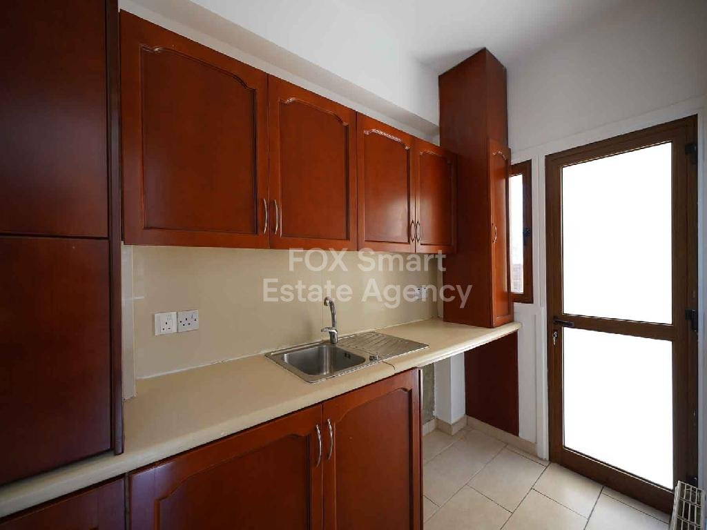 Large detached house in a large plot, Lakatameia-Nicosia for sale