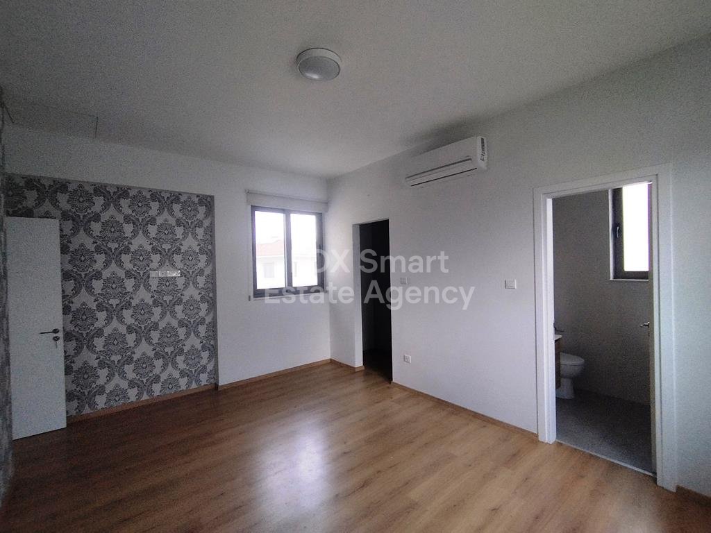 Luxurious 3 Bedroom Villa in Livadia For Rent