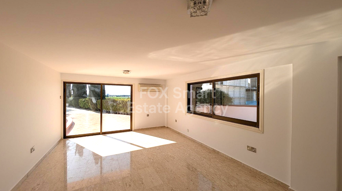 Four bedroom house for sale, Pyla.
