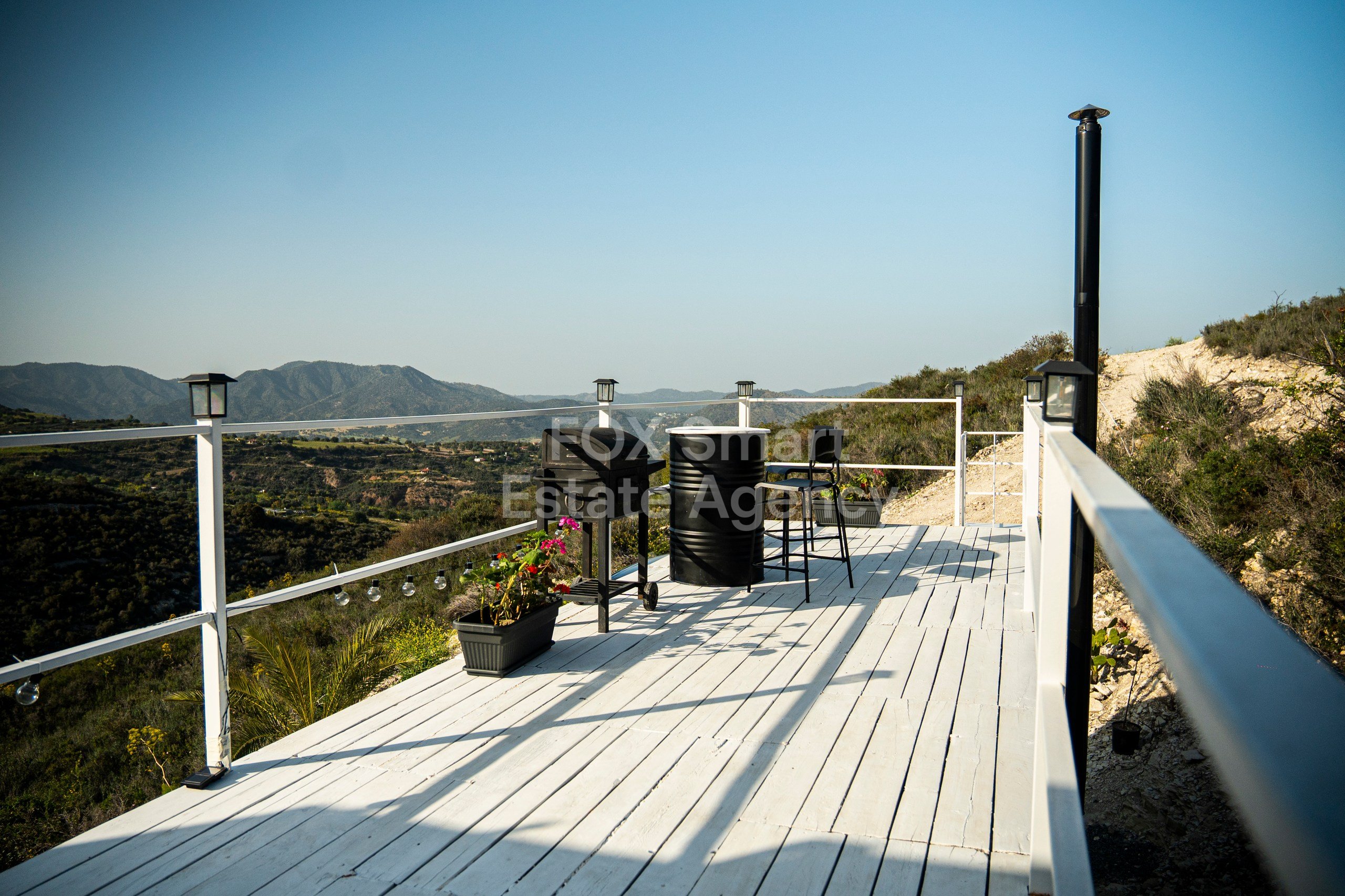 Unique 3-Bedroom Container Home with Breathtaking Views & Rooftop BBQ –  Lefkara Kato, Larnaca |