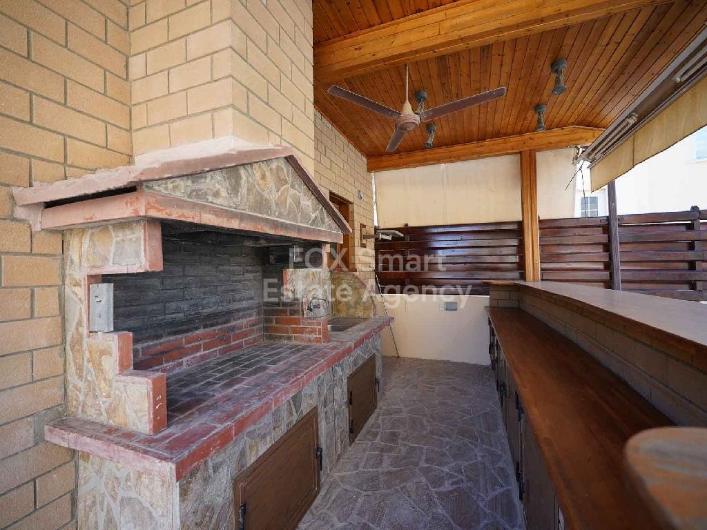 Large detached house in a large plot, Lakatameia-Nicosia for sale