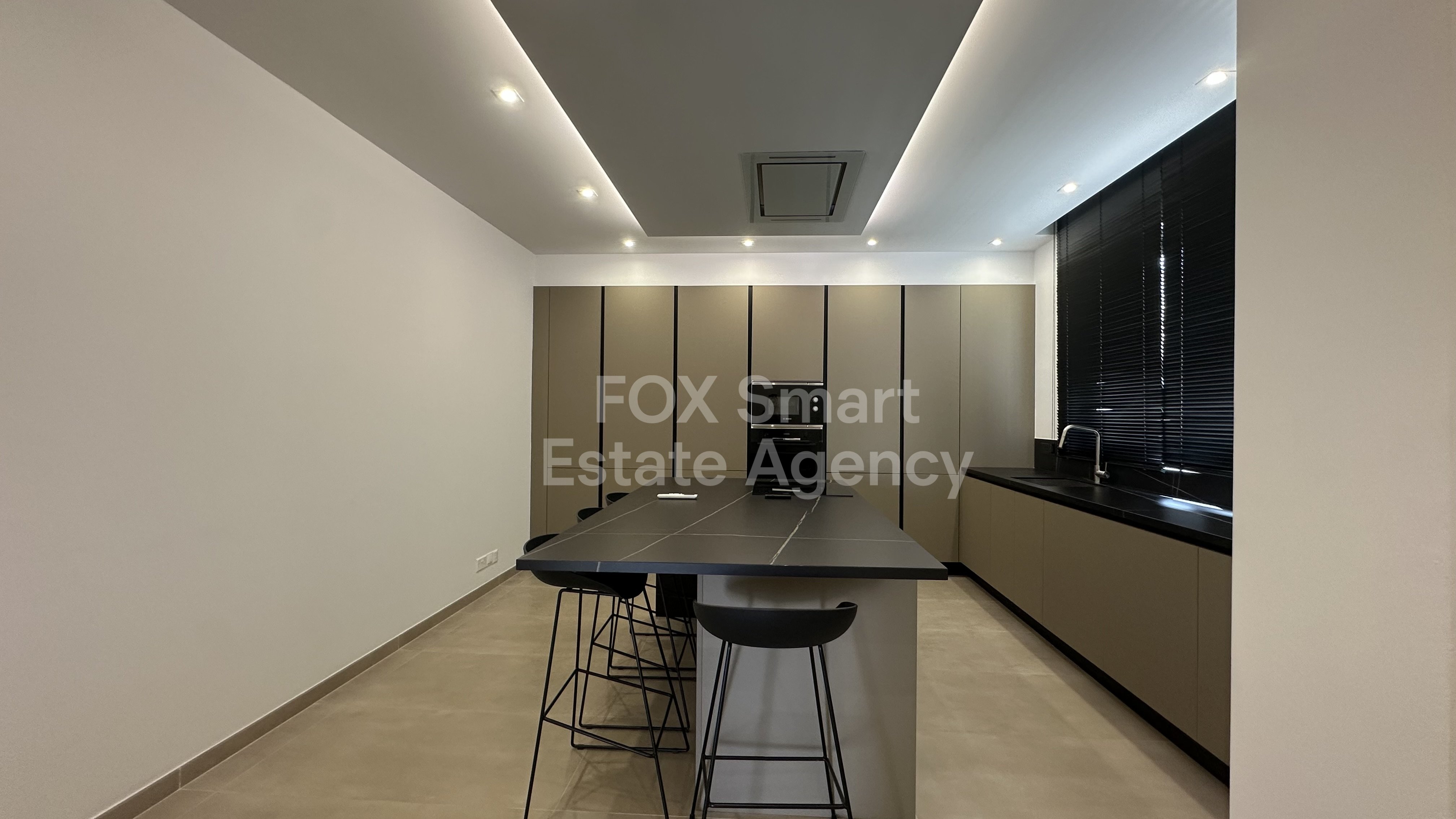 Luxurious Three Bedroom Penthouse Apartment