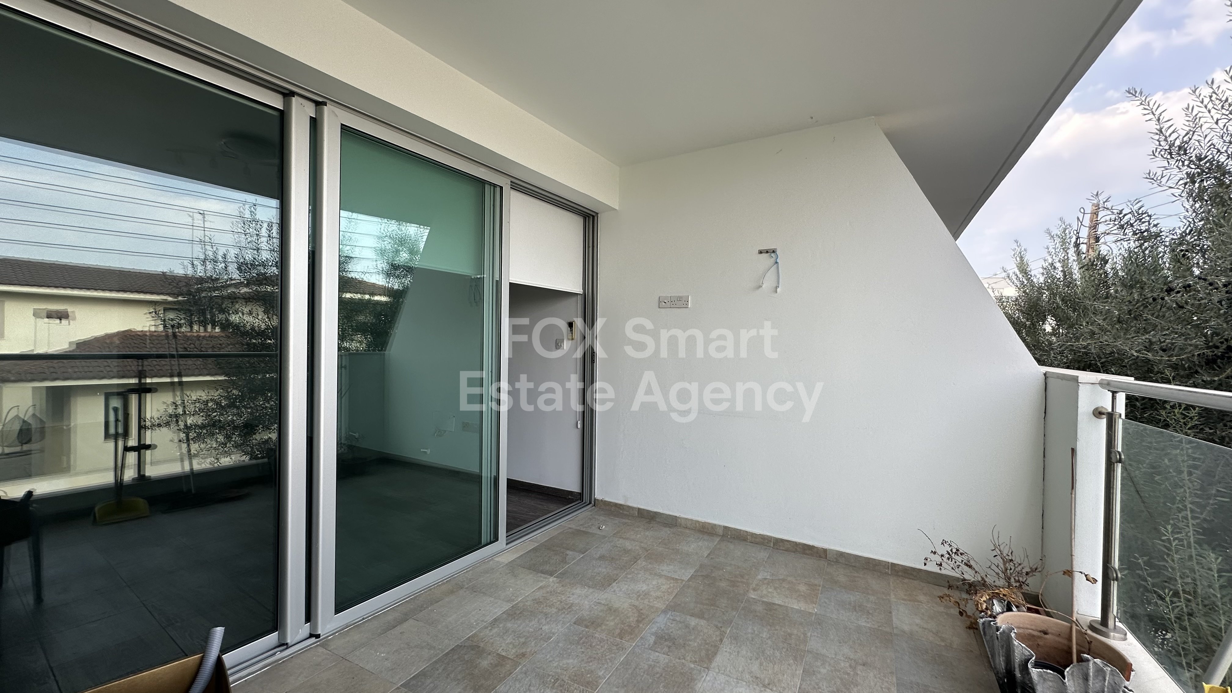 Two Bedroom Apartment in Makedonitissa