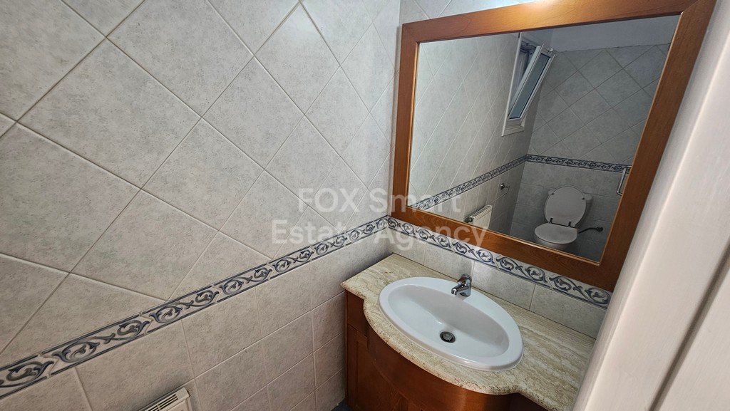 Beautiful Three bedrooms Ground apartment with a private entrance