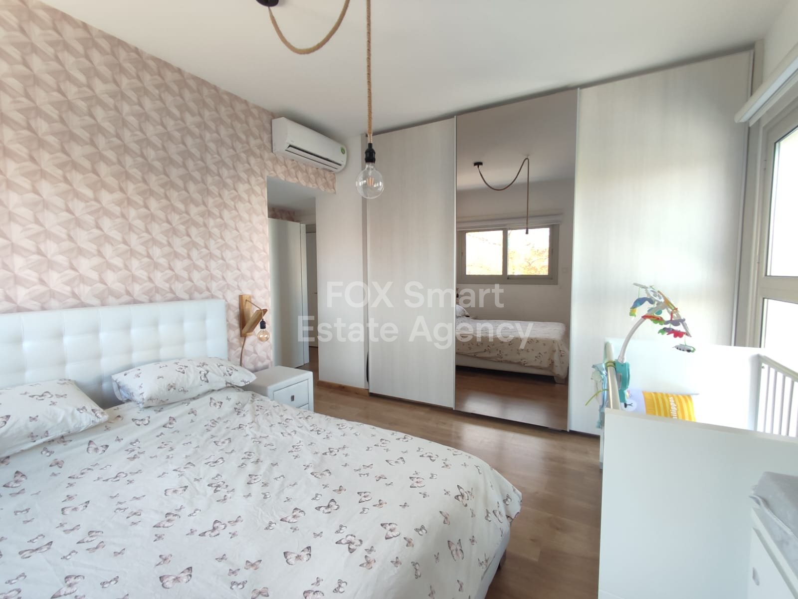 Spacious 2-Bedroom Apartment near Alpha Mega Akropolis